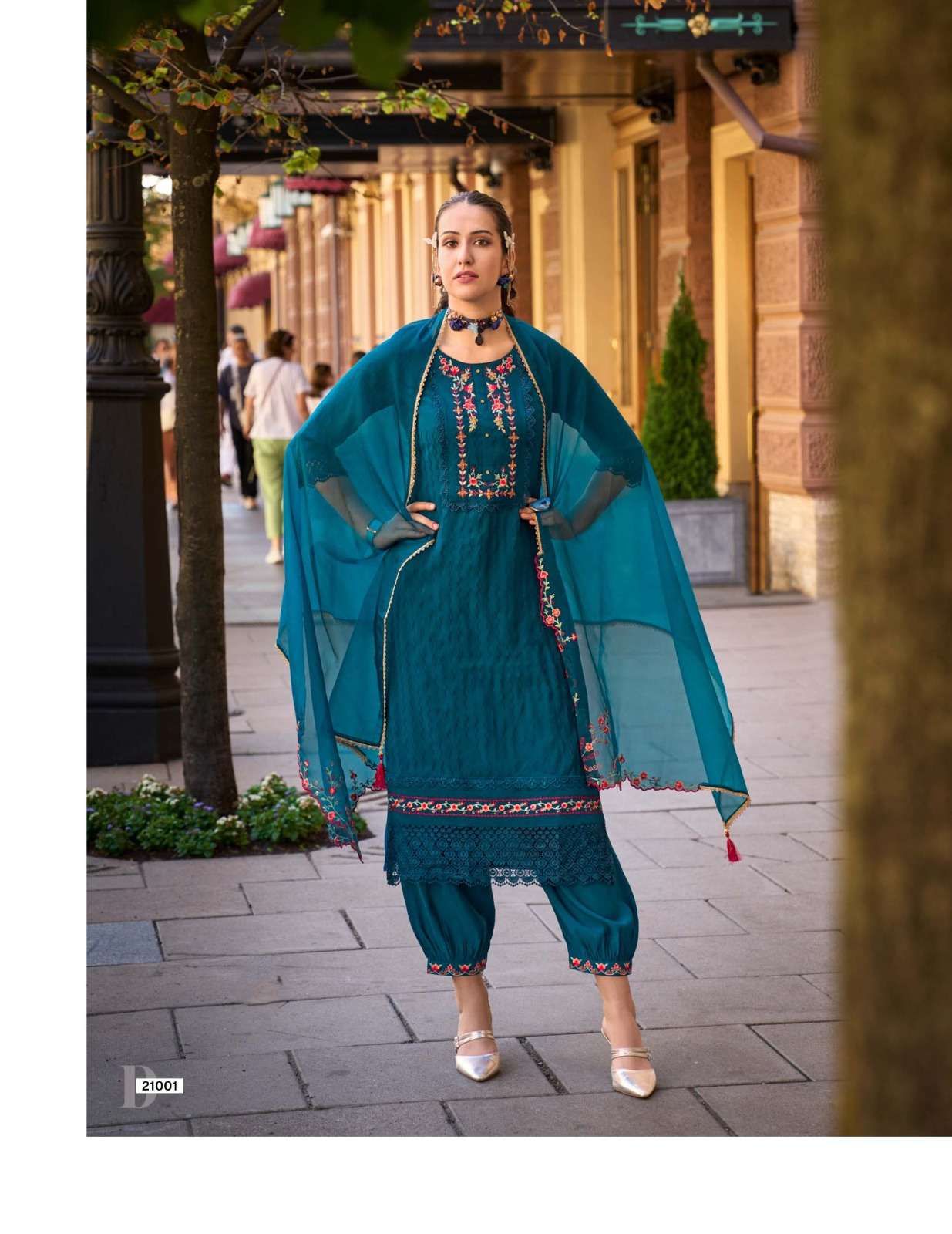 MEHWISH DESIGN NO-21001 BY LILY & LALI JACQUARD SILK KURTI DUPATTA WITH AFGHANI STYLE BOTTOM  