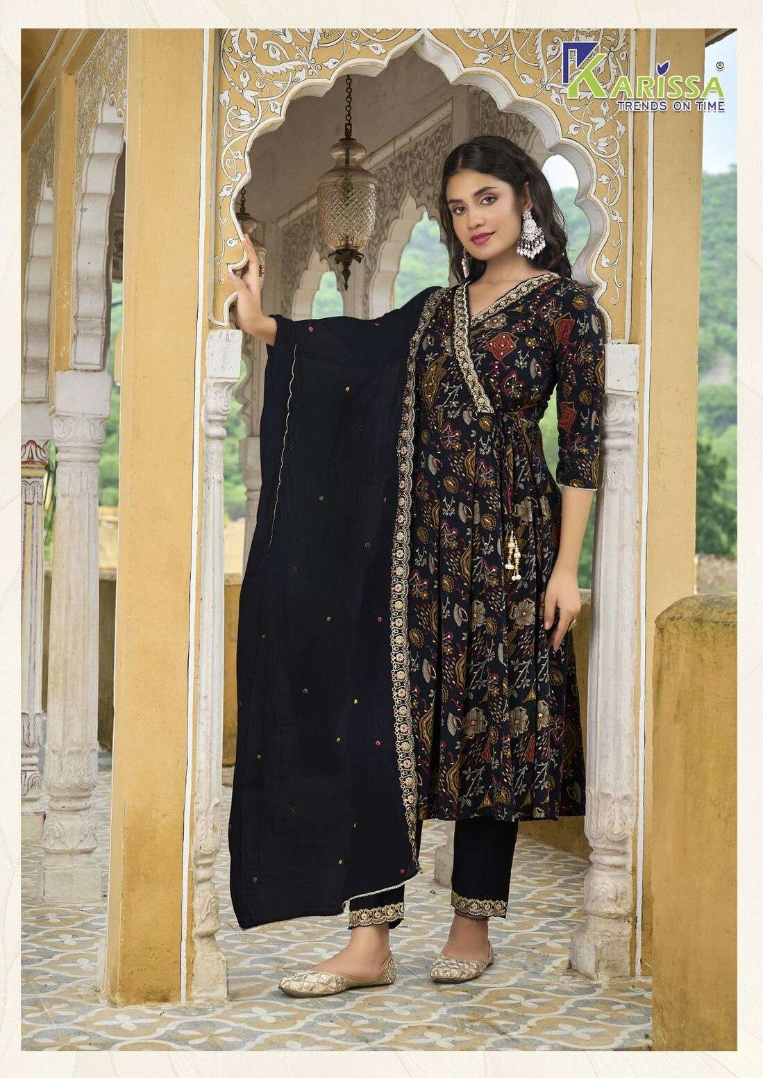 SUHANA BY KARISSA PURE VISCOSE CLASSY THREAD WORK KURTI PANT WITH DUPATTA 