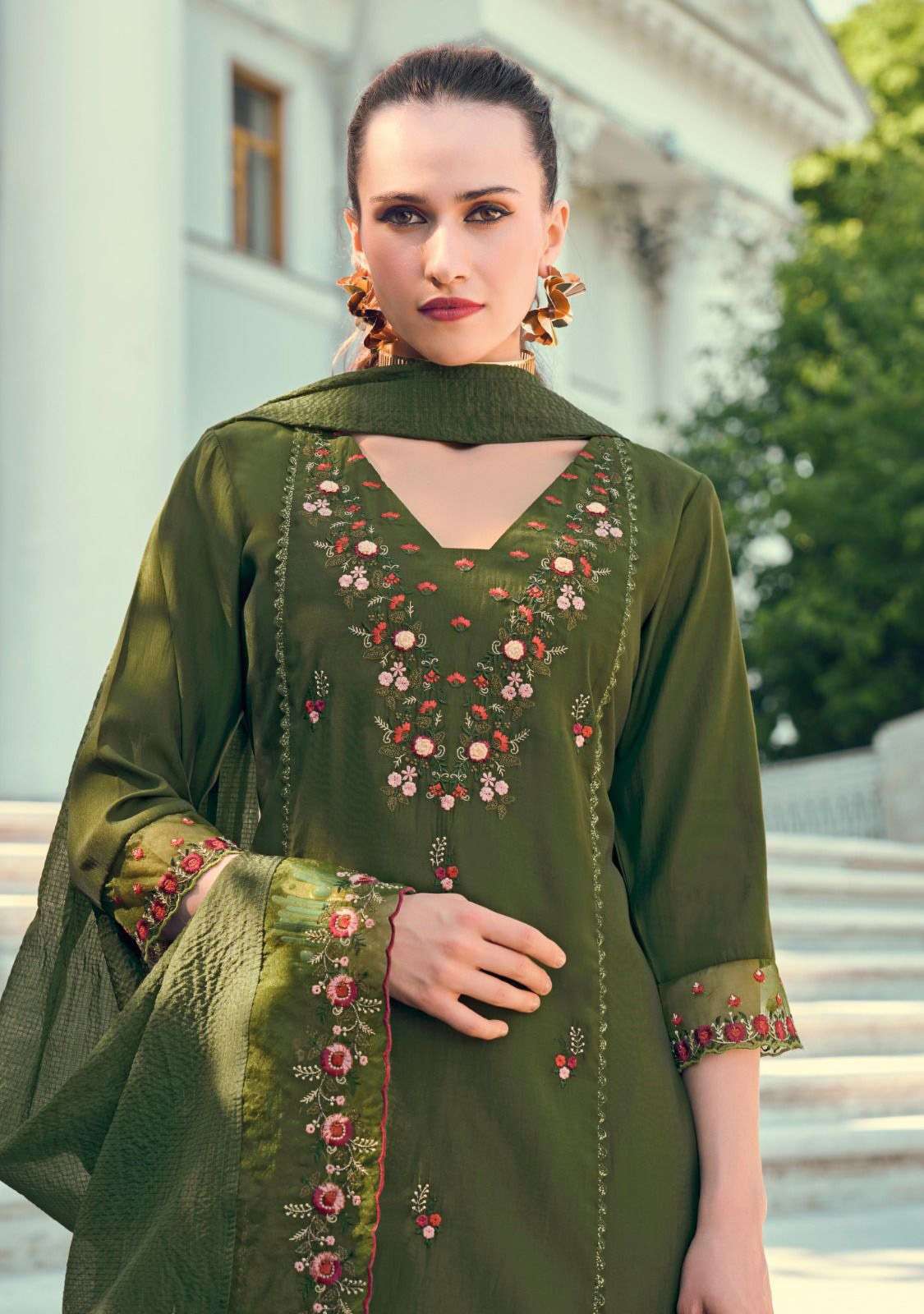 IQRA DESIGN NO-1332 BY LADY LEELA PURE VISCOSE SILK EMBROIDERY HANDWORK KURTI PANT WITH DUPATTA SET 