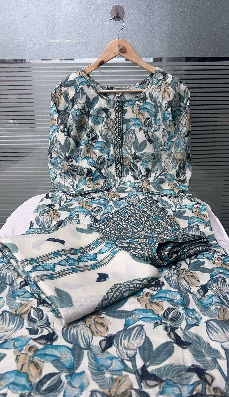 NOOR TWO TONE BY THE FINAL TOUCH 