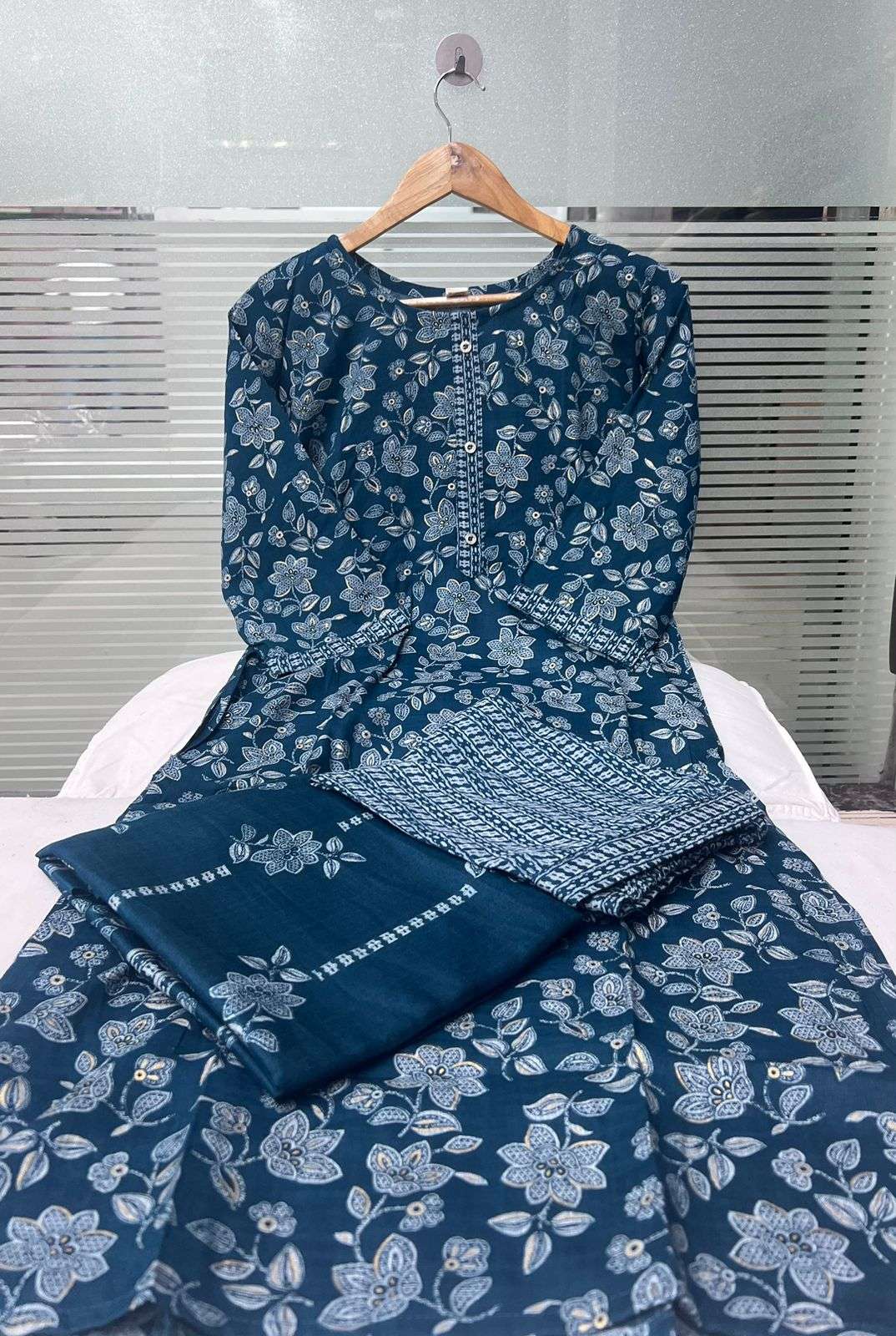 NOOR TWO TONE BY THE FINAL TOUCH 