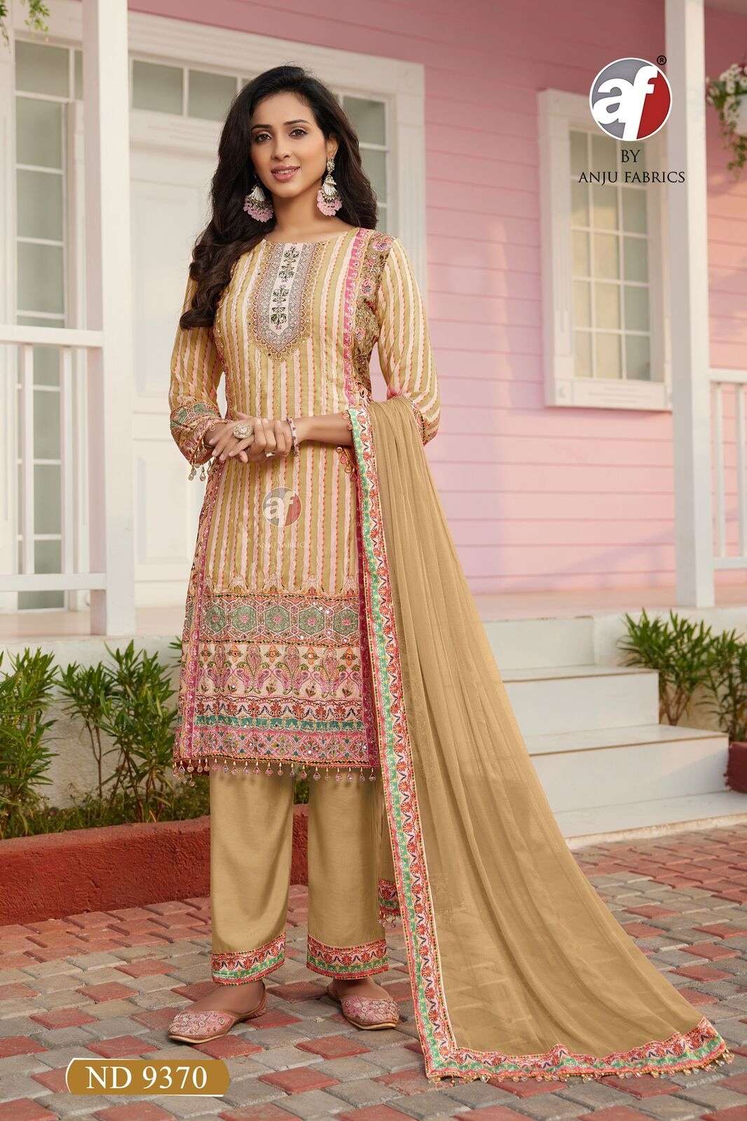 ANJU FABRICS D-9370 TALE CUT KURTI, WIDE PANTS, CREPE TOP, VISCOSE BOTTOM, LACE DUPATTA, INTRICATE HANDWORK, HANGING LACE.