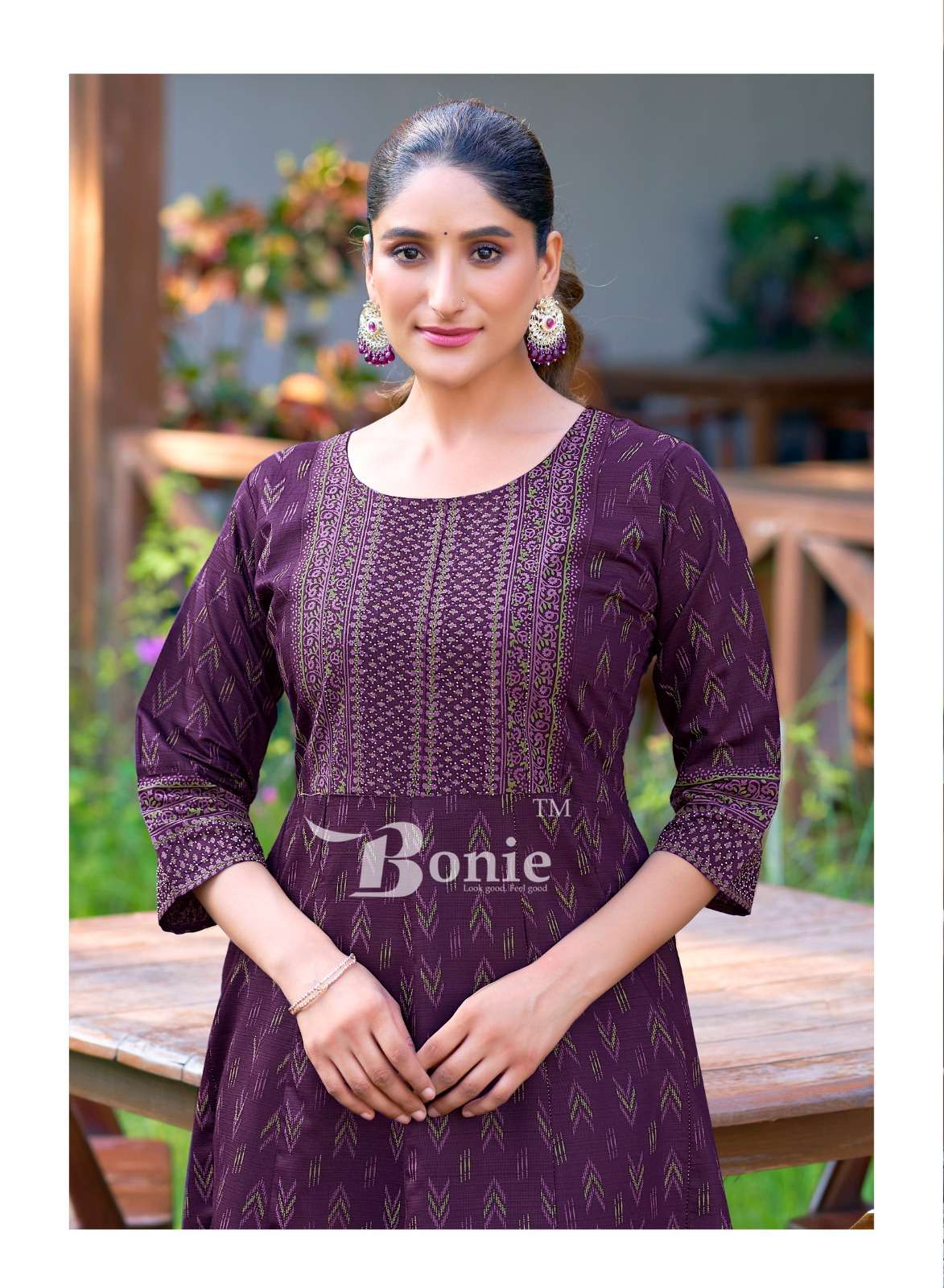 AADHYA BY BONIE IN VERTIGAN FLARE KURTI WITH AMAZING PRINTS IN 8 COLORS