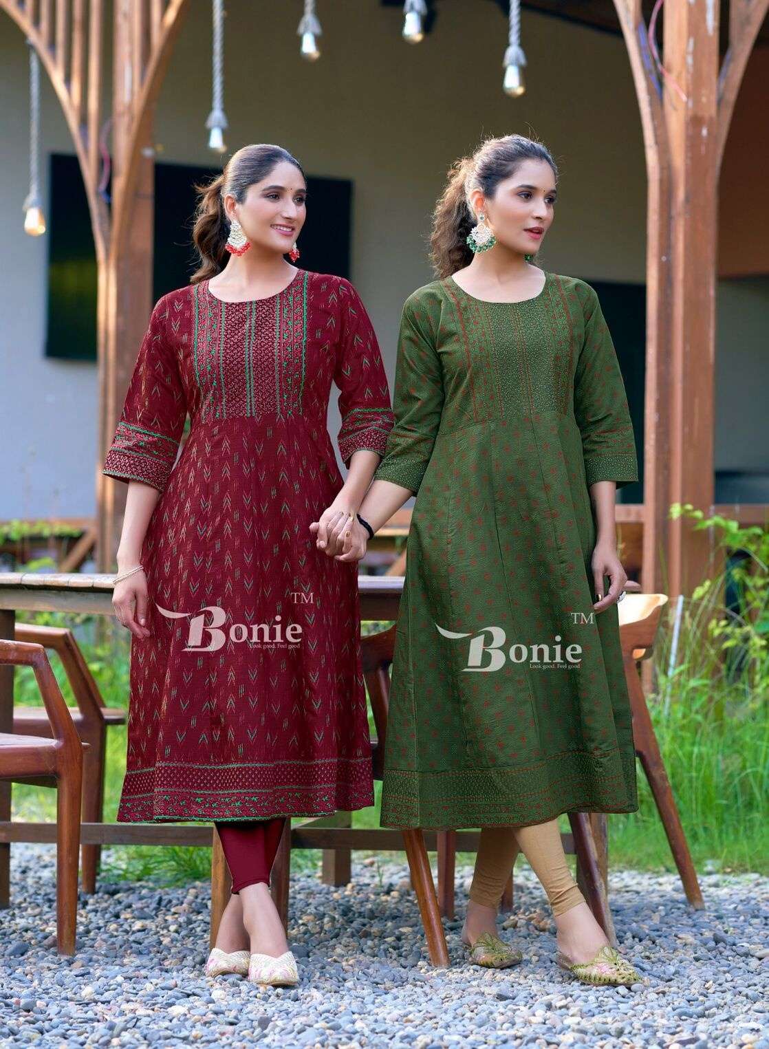 AADHYA BY BONIE IN VERTIGAN FLARE KURTI WITH AMAZING PRINTS IN 8 COLORS