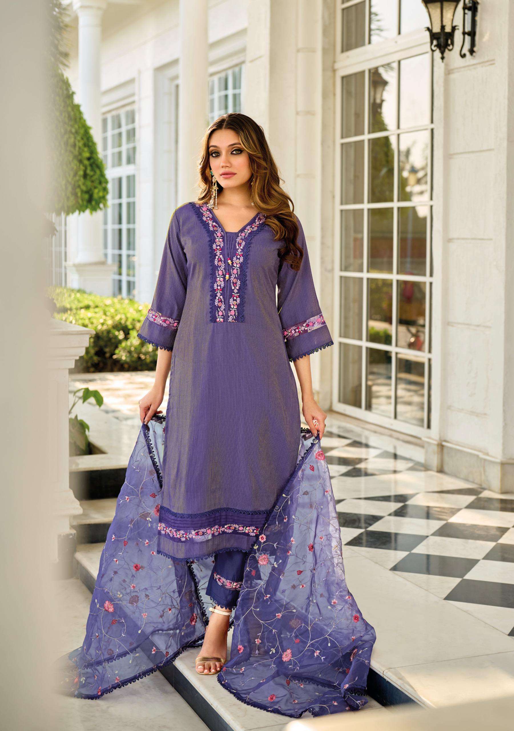 AARFA BY LADY LEELA IN PURE VISCOSE SWISS SILK FABRIC WITH HANDWORK AND PURE COTTON INNER