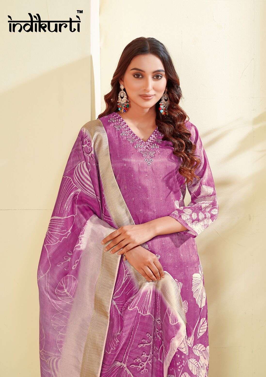 ADITI BY INDIKURTI IN SHIMMER JACQUARD DIGITAL WITH HEAVY INNER CRAPE INNER