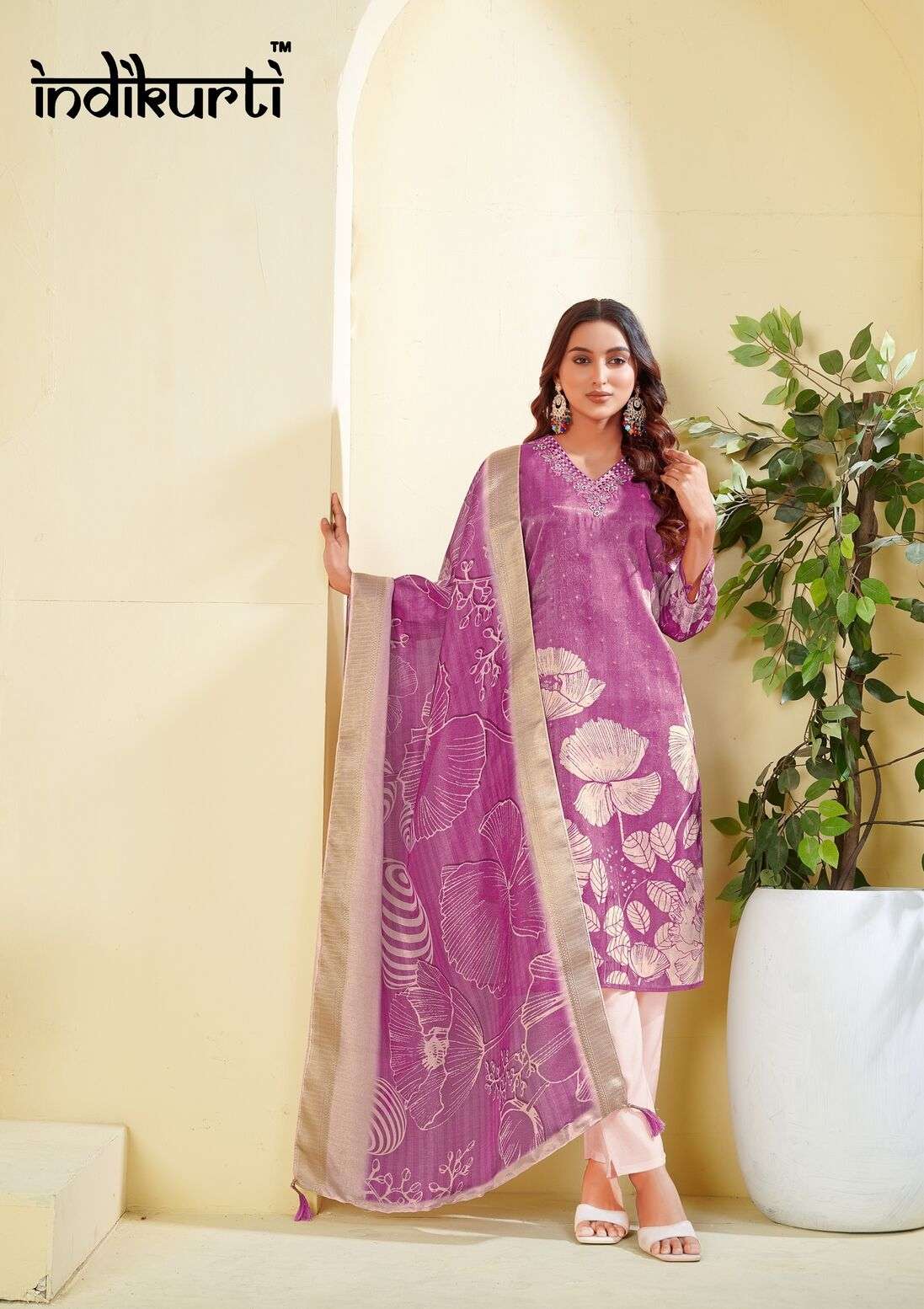 ADITI BY INDIKURTI IN SHIMMER JACQUARD DIGITAL WITH HEAVY INNER CRAPE INNER