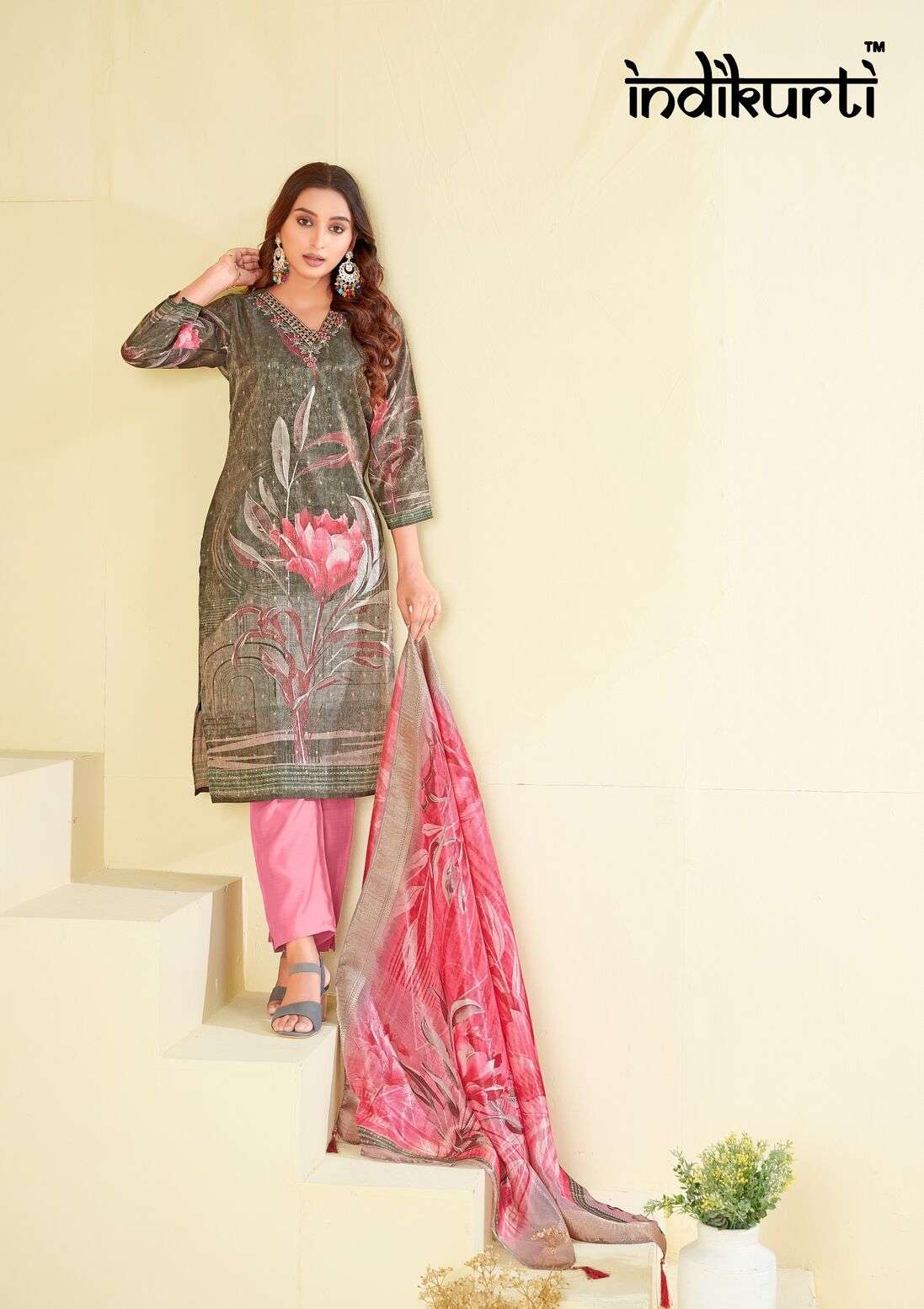 ADITI BY INDIKURTI IN SHIMMER JACQUARD DIGITAL WITH HEAVY INNER CRAPE INNER