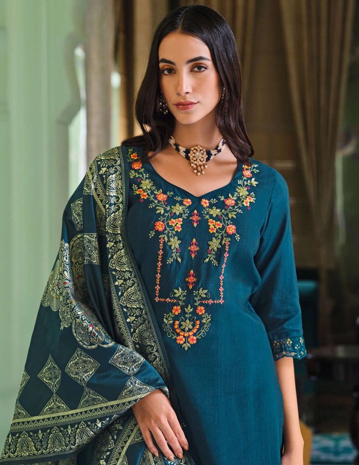 HASMEENA VOL-5 BY LILY & LALI IN VISCOUSE FABRICS AND EMBROIDERY LACE ON DAMAN & SLEEVE