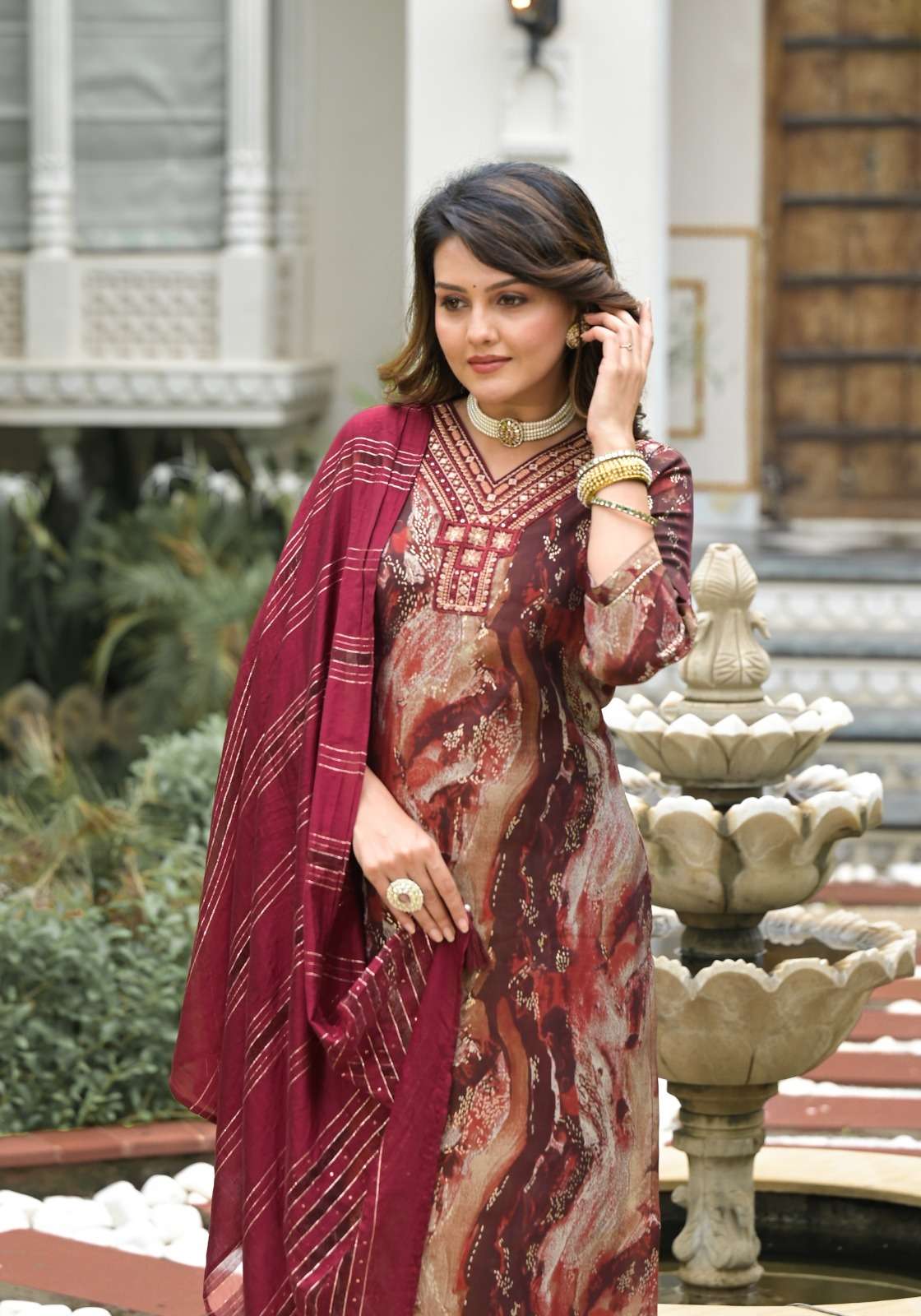KHAZANA SUIT BY LABEL KHOJ IN MODAL SILK AFGANI PRINT WITH EMBROIDERY 