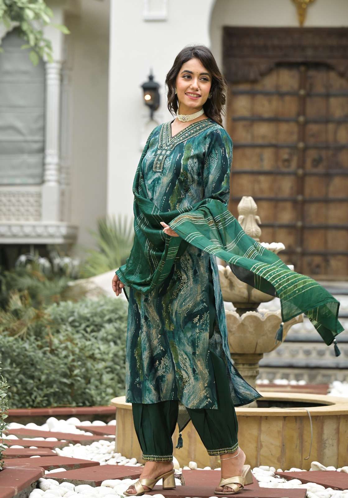 KHAZANA SUIT BY LABEL KHOJ IN MODAL SILK AFGANI PRINT WITH EMBROIDERY 