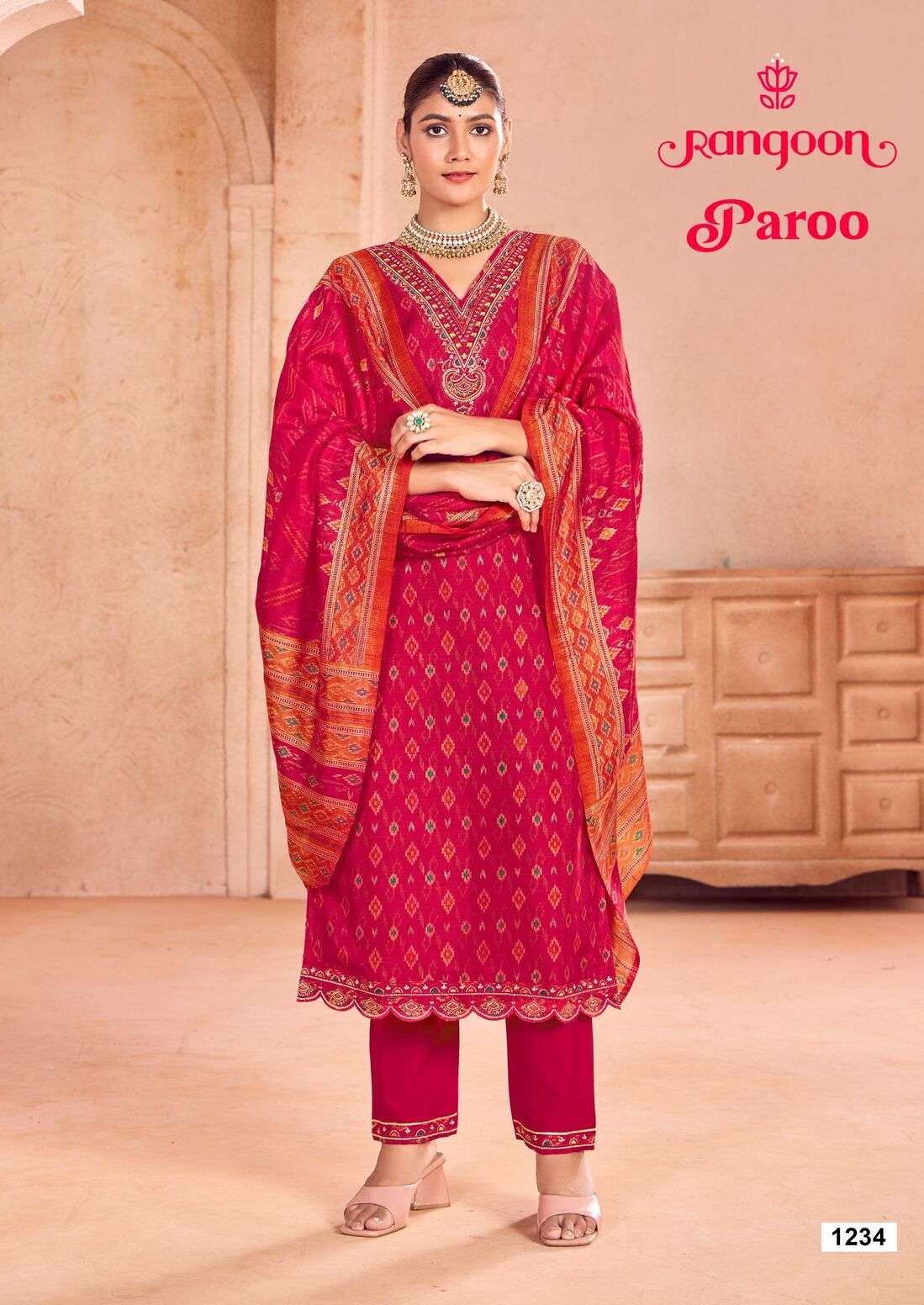 PAROO BY RANGOON KESSI IN SILK PRINT WITH FANCY WORK & KHATI HAND MIRROR WITH FULL INNER