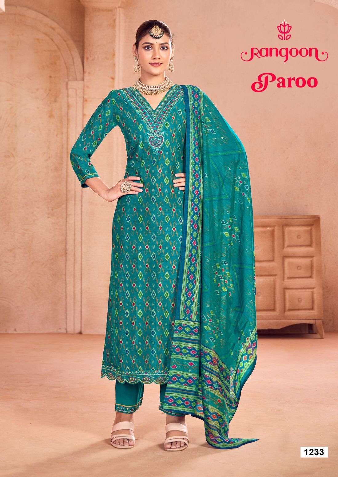 PAROO BY RANGOON KESSI IN SILK PRINT WITH FANCY WORK & KHATI HAND MIRROR WITH FULL INNER