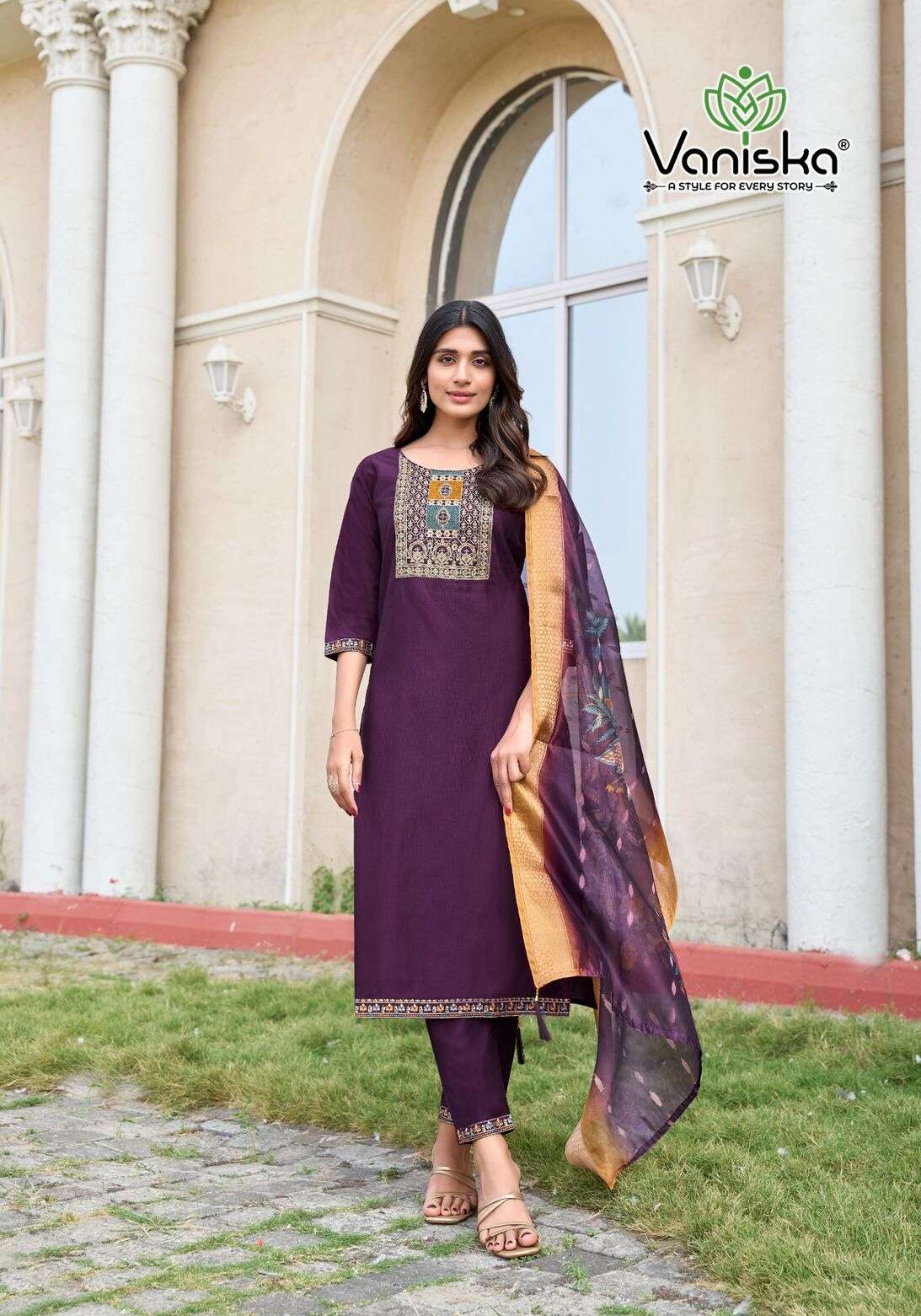 MAHARANI VOL.1 BY VANISKA IN GADWAL SILK KURTI WITH COTTON MAL INNWR