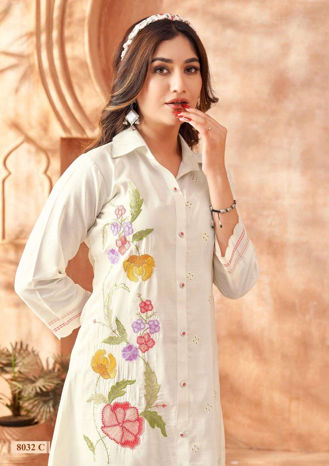 SUMMER SEASON CO-SETS BY FOUR ROSES CHINNON SOLID WITH EMBROIDERY