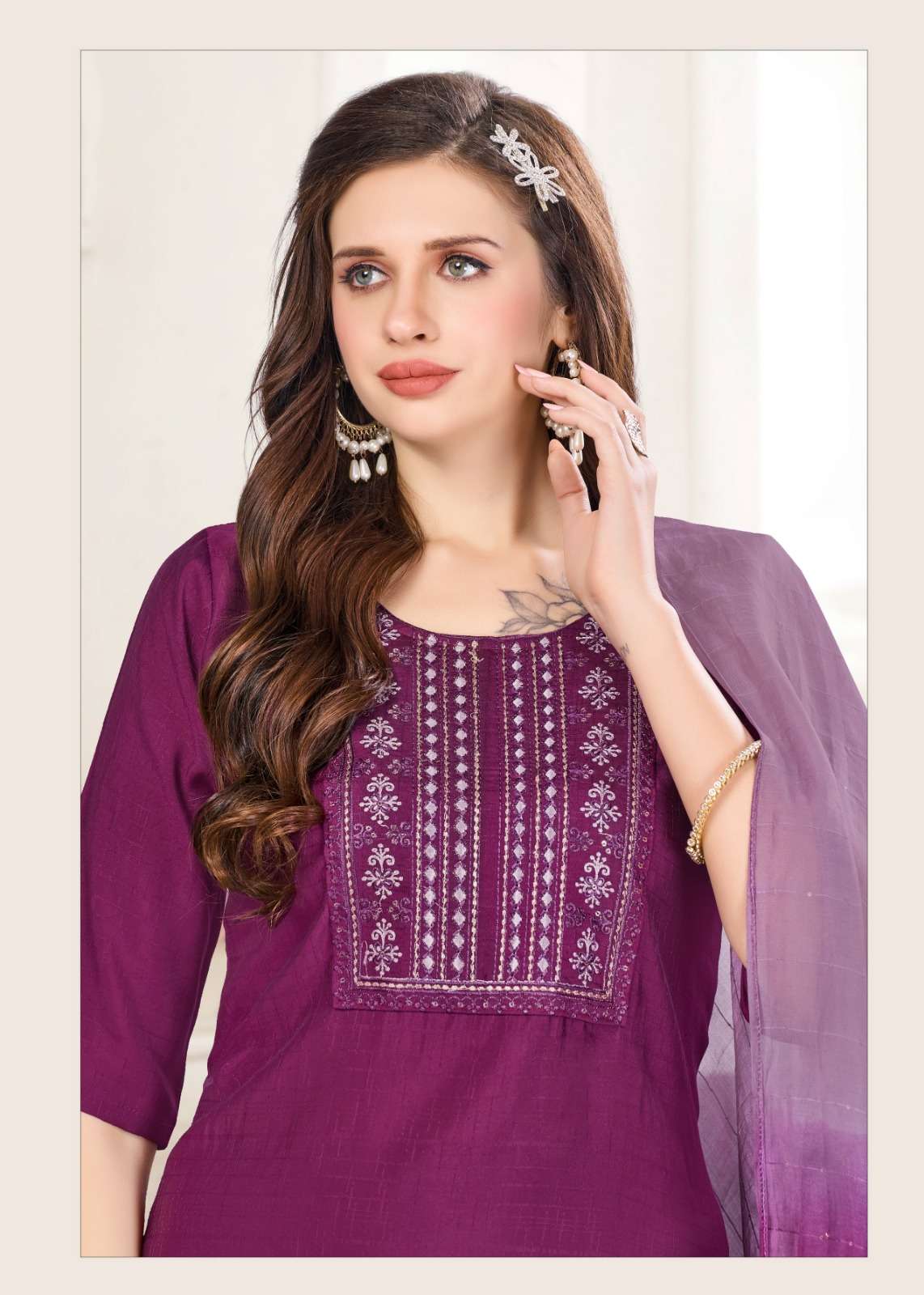 GAHNA BY MAYRA FASHION IN VERTICAN DOBI WITH SEQUENCE EMBROIDERY TABLA WORK