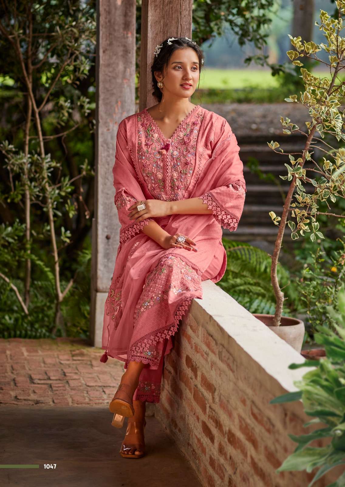 AMAYA BY PRM INDIA IN PURE COTTON WITH DESIGNER EMBROIDERED WORK WITH HANDWORK