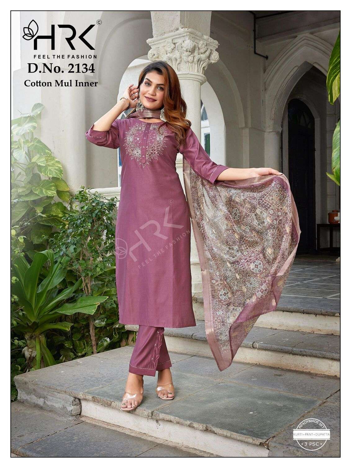 D.NO:- 2134 HRK IN GADHWAL PLAIN EXCLUSIVE PATCH HAND WORK WITH COTTON MUL INNER