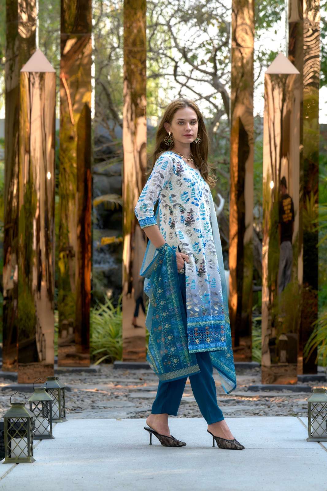 D.NO :- RY-2028 BY TEXOFAB IN COTTON PRINT AS PER IMAGE WITH EMBROIDERY AND LINEN DUPATTA