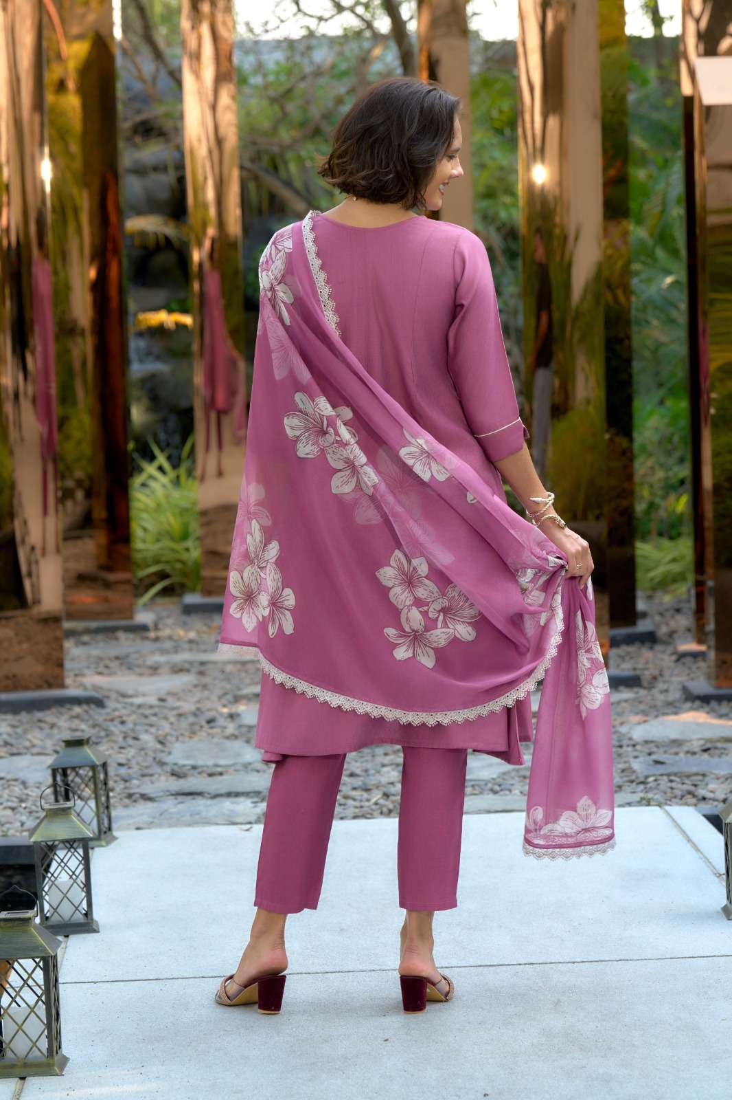 D.NO :- RY-2031 BY TEXOFAB IN VATICAN SILK AS PER IMAGE WITH EMBROIDERY AND ORGANZA DUPATTA