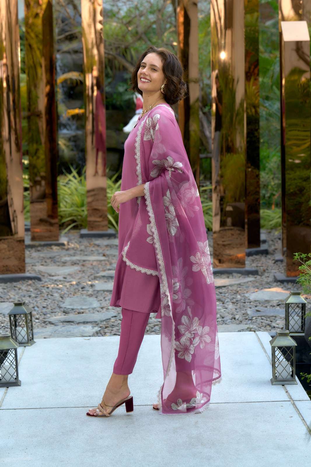 D.NO :- RY-2031 BY TEXOFAB IN VATICAN SILK AS PER IMAGE WITH EMBROIDERY AND ORGANZA DUPATTA