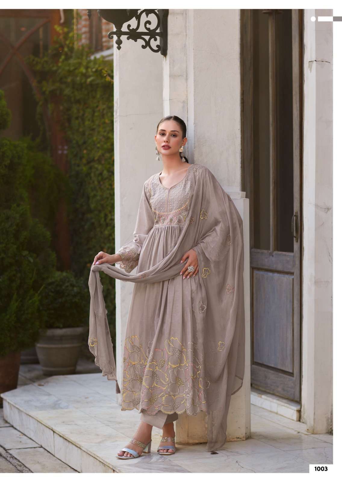 EYANA BY PRM INDIA IN PURE MAL WITH DESIGNER EMBROIDERED WORK WITH HANDWORK