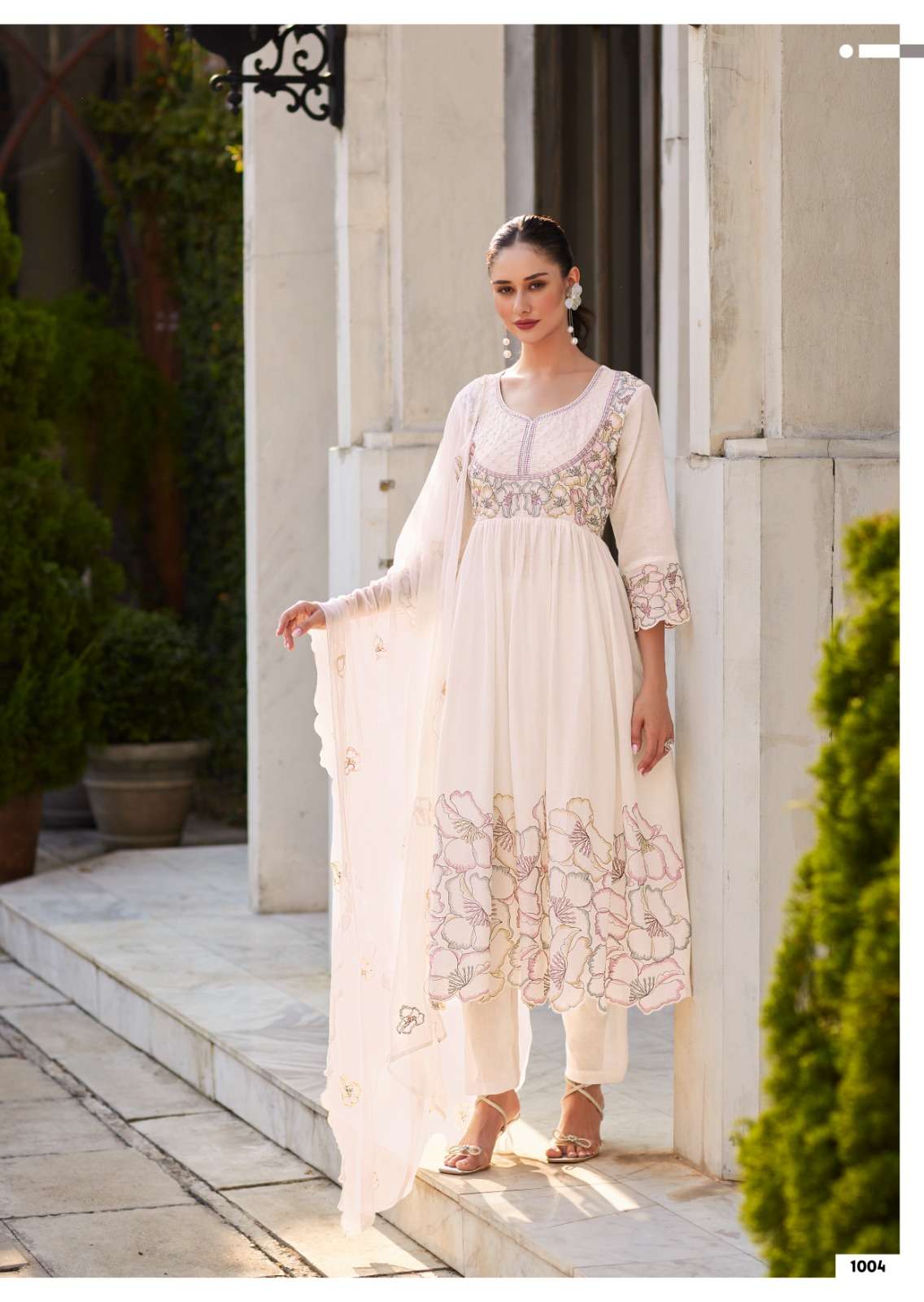 EYANA BY PRM INDIA IN PURE MAL WITH DESIGNER EMBROIDERED WORK WITH HANDWORK