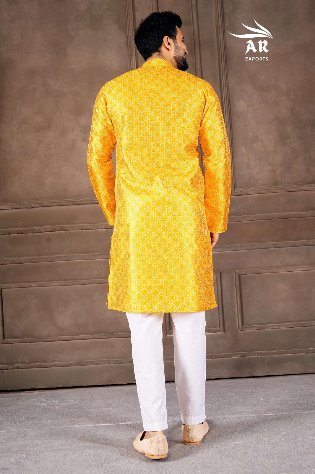 SHREEMAAN VOLUME-1 BY A R EXPORTS IN EXCLUSIVE MENS WEAR KURTA WITH PYJAMA COLLECTION 