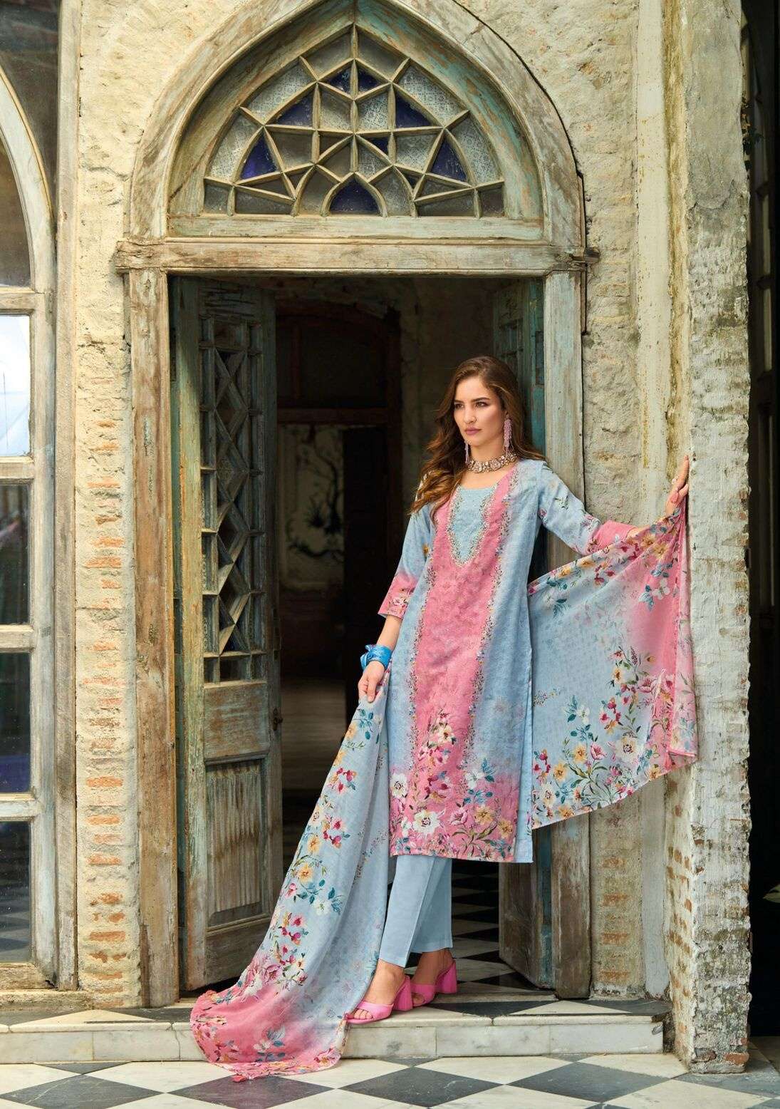 SUMMER PASTELS-2 BY LADY LEELA IN BORER STIFFLY WORK ON LINEN FABRIC WITH HANDWORK
