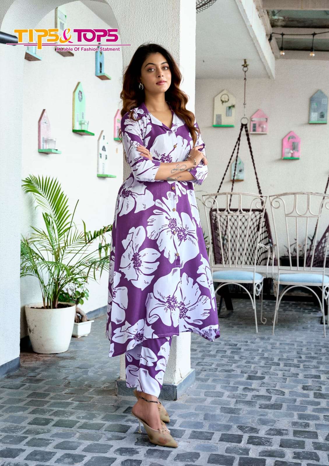 TRENDY TOUCH BY TIPS & TOPS IN RAYON PRINT A LINE COLLAR PATTERN WITH POCKET
