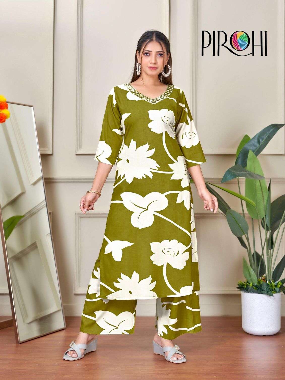 VOL-1 BY PIROHI IN HEAVY RAYON PRINTS TWO PIECE WITH ORIGINAL PLAZOO POCKET IN TOP