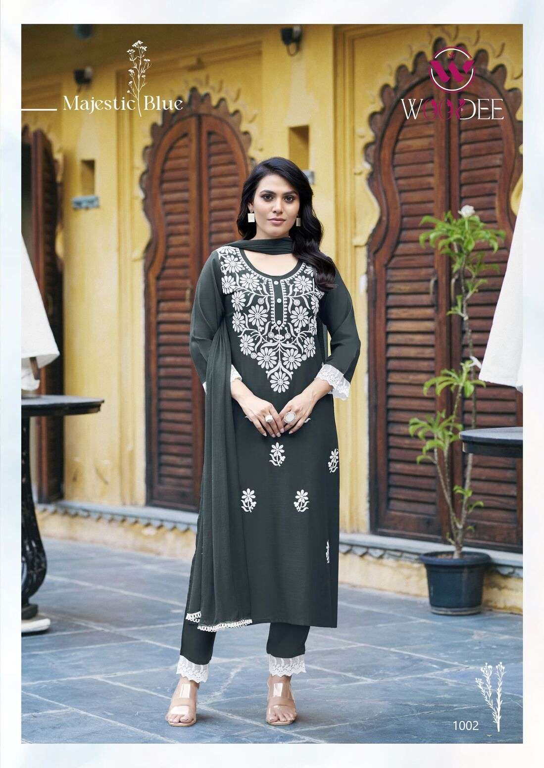 WHITE LOTUS BY WOODEE IN PREMIUM QUALITY LIVA RAYON SLUB WITH THREAD WORK 