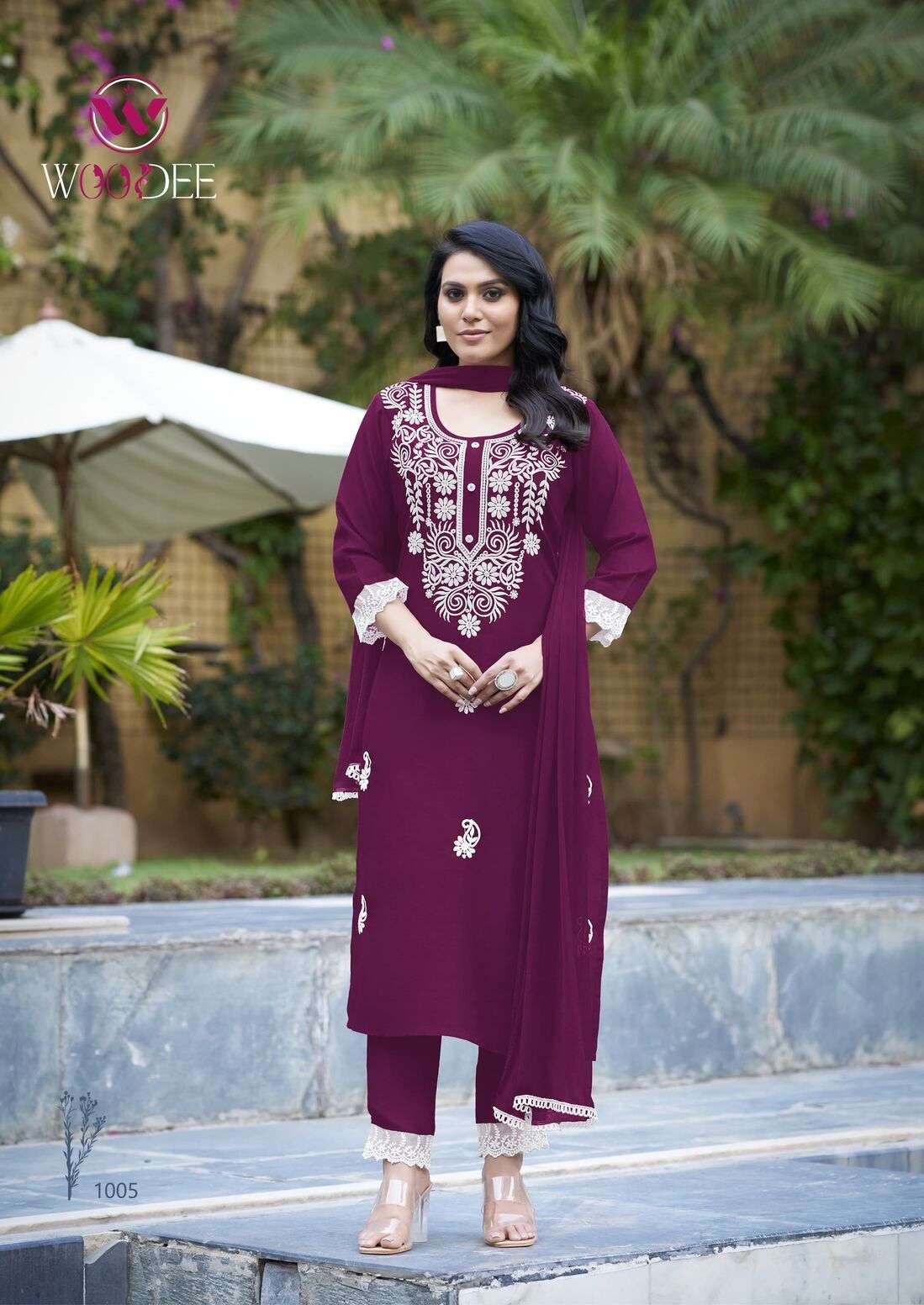WHITE LOTUS BY WOODEE IN PREMIUM QUALITY LIVA RAYON SLUB WITH THREAD WORK 