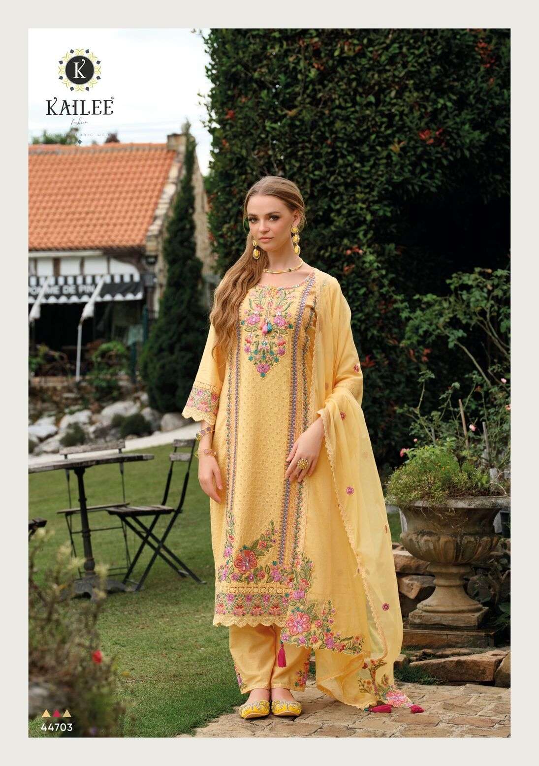 GULZAR BY KAILEE FASHION IN PURE COTTON WITH DESGINER FANCY THERD WORK 