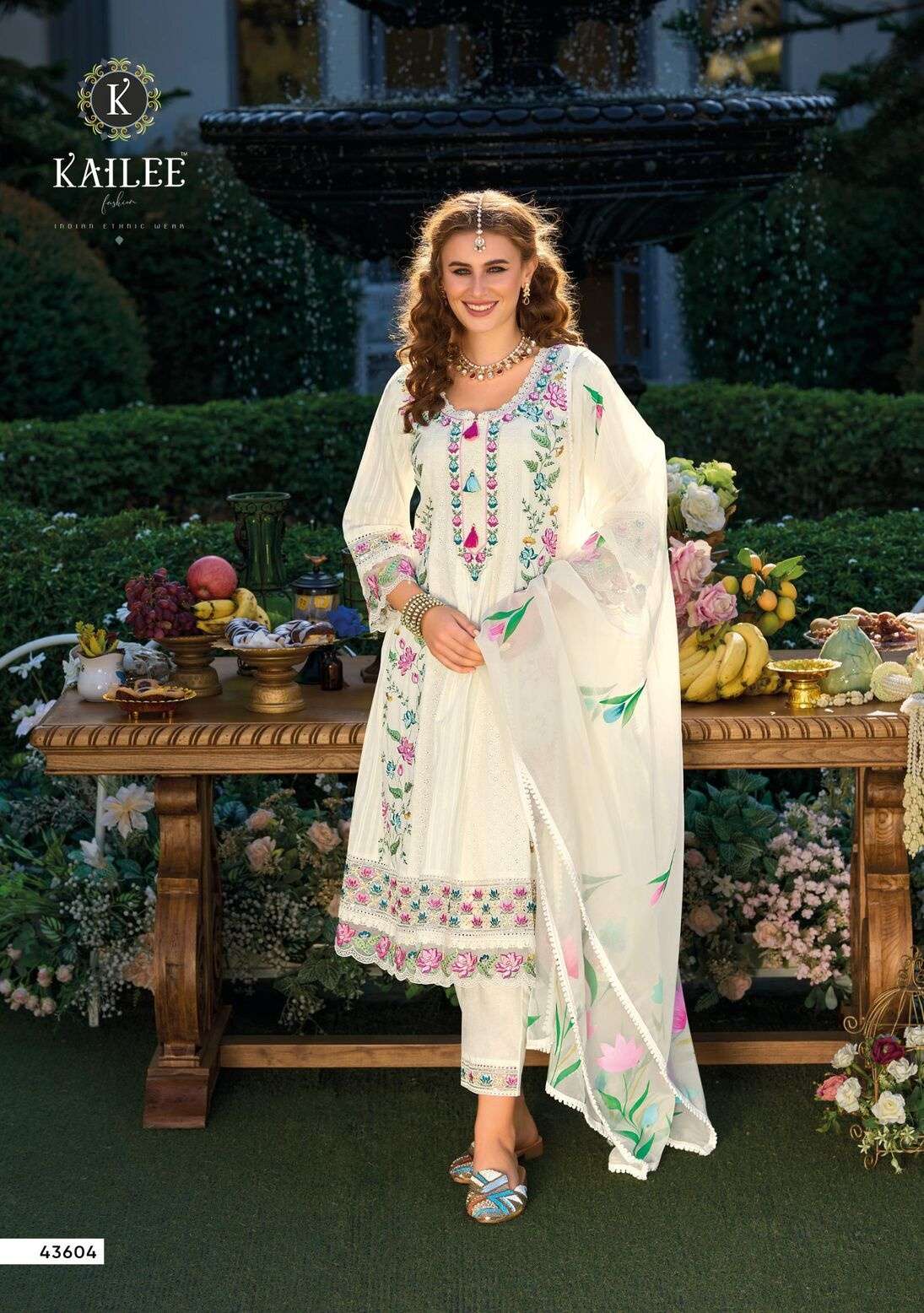 JUGANI BY KAILEE FASHION IN PURE CHIKNAKARI COTTON SHIFALI WITH COTTON WORK