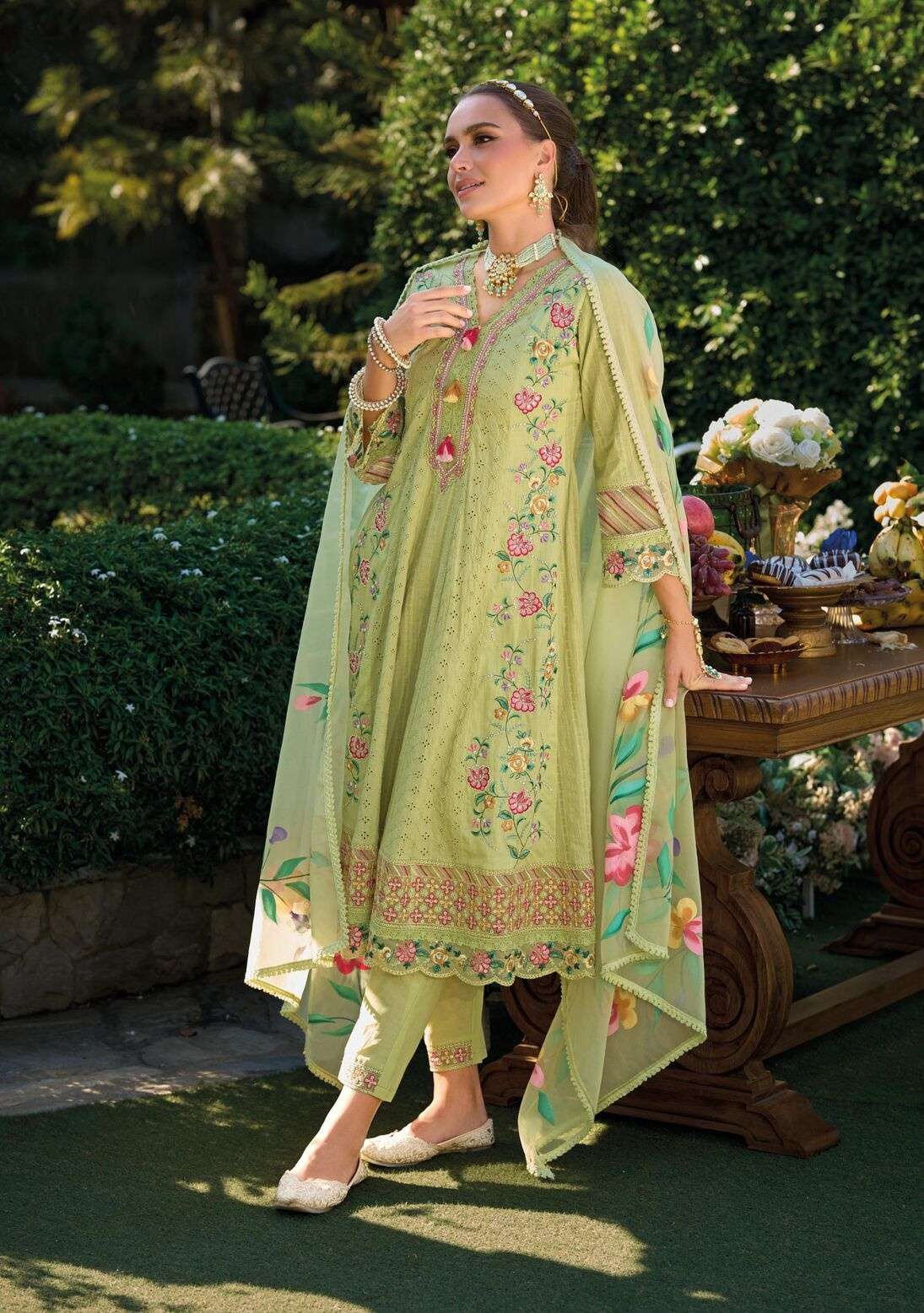 JUGANI BY KAILEE FASHION IN PURE CHIKNAKARI COTTON SHIFALI WITH COTTON WORK