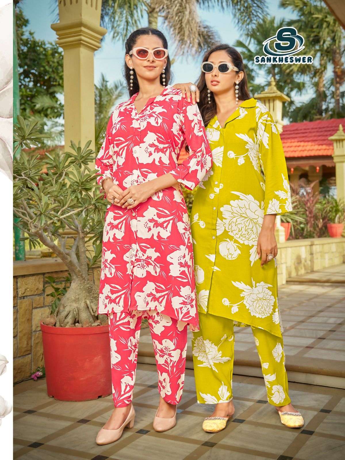 TRENDY TOUCH BY SANKHESWER IN RAYON PRINT A LINE COLLAR PATTERN WITH POCKET