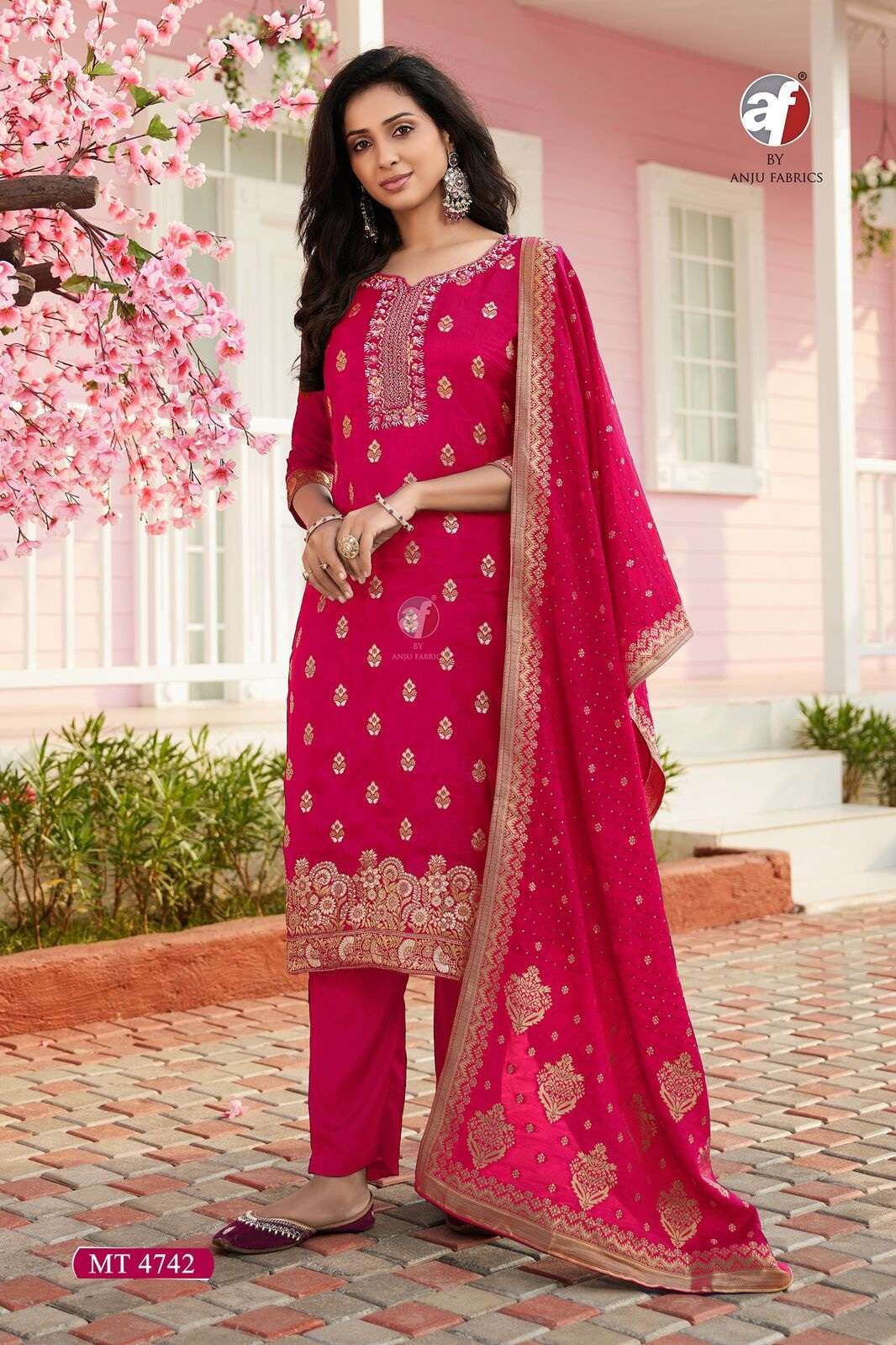 D.NO:- MT 4742 BY ANJU FABRICS IN PURE DOLA SILK WITH JACQUARD DUPATTA AND HEAVY HANDWORK 
