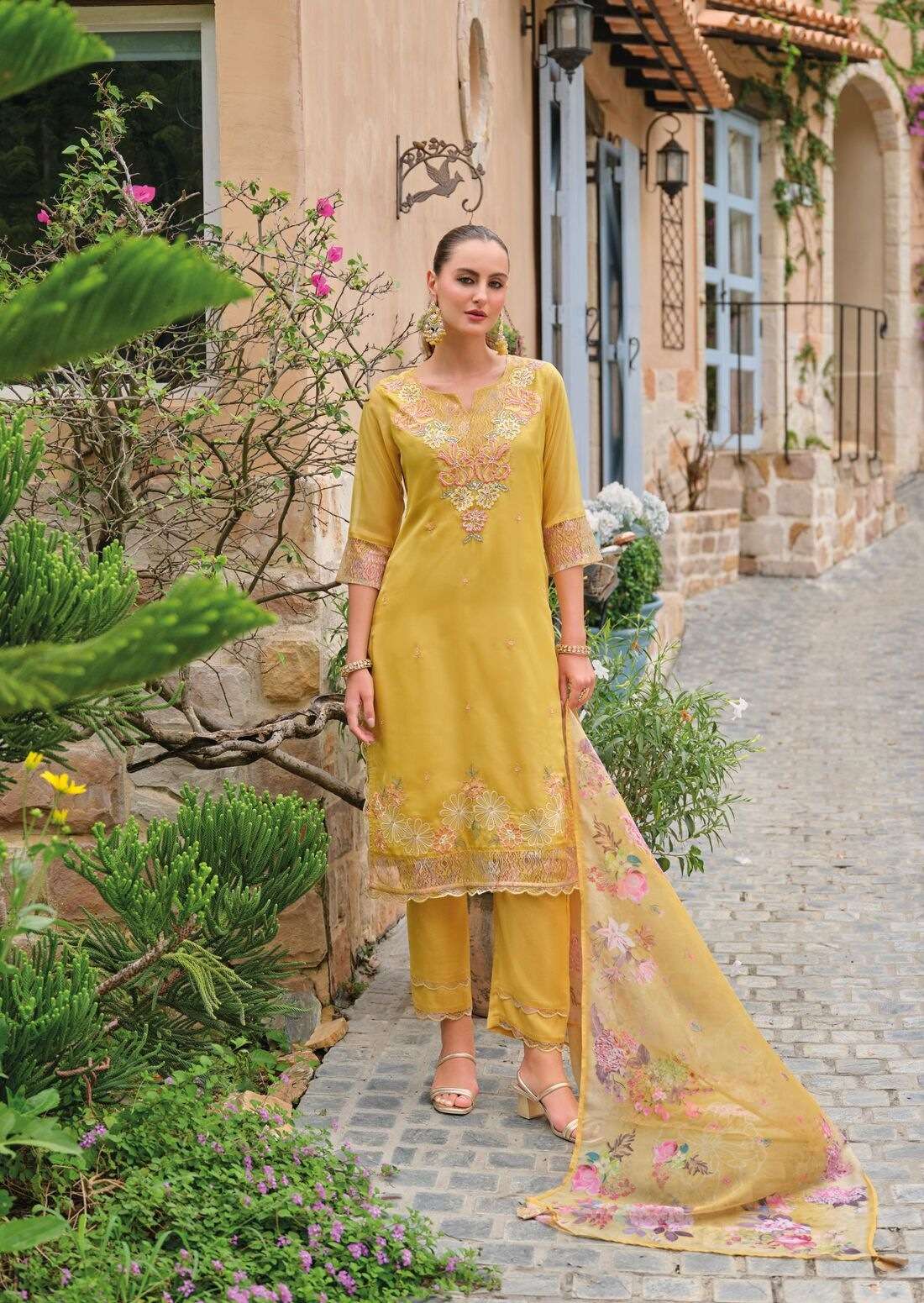 INAYA-3 BY LADY LEELA IN ORGANZA FABRIC KURTI PANT WITH DIGITAL PRINT DUPATTA AND EMBROIDERY