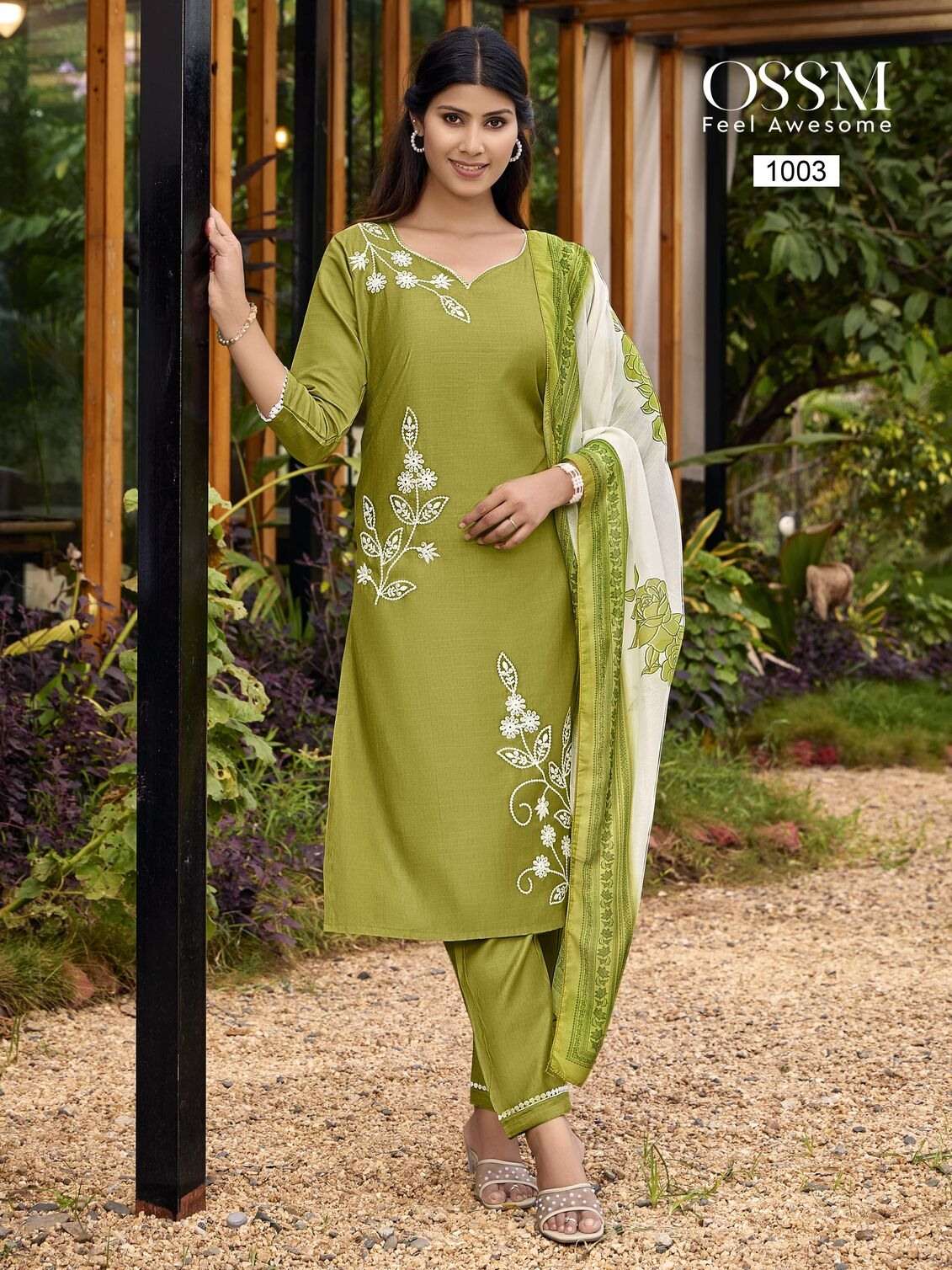 NOOR BY OSSM IN VISCOSE VATICAN SILK WITH HEAVY EMBROIDERY AND PANR POCKET 