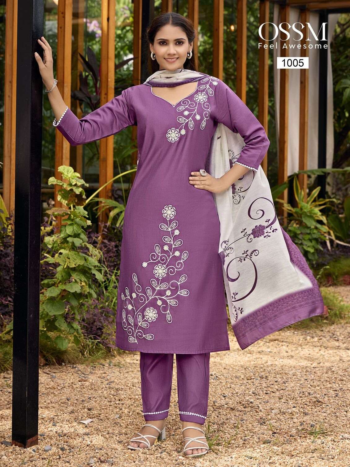 NOOR BY OSSM IN VISCOSE VATICAN SILK WITH HEAVY EMBROIDERY AND PANR POCKET 