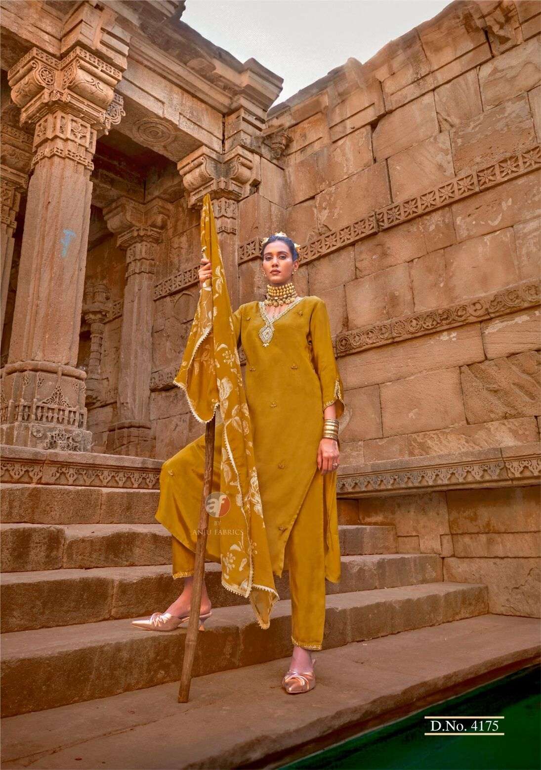 RAJ KOTHI BY ANJU FABRICS IN PURE NATURAL CREPE KURTI PANT WITH CHINNON DIGITAL PRINT DUPATTA 