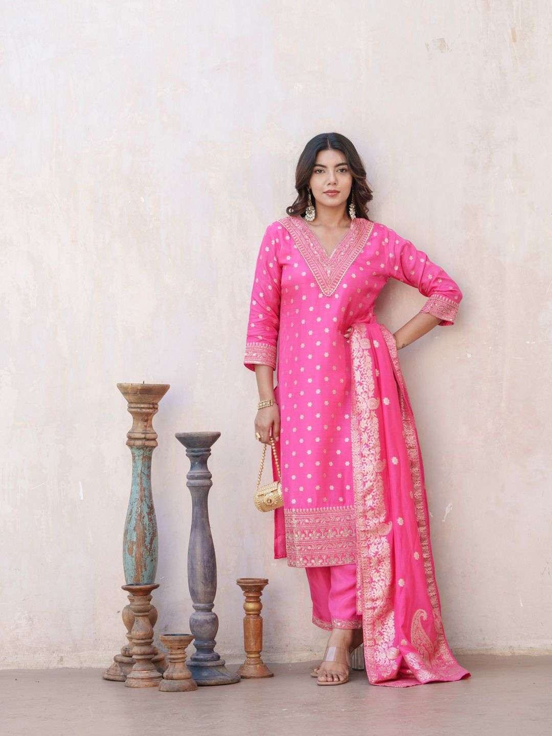 RANI BY TEXOFAB IN VISCOSE DOLA SALWAR SUITS WITH DOLLA JACQUARD DUPATTA 