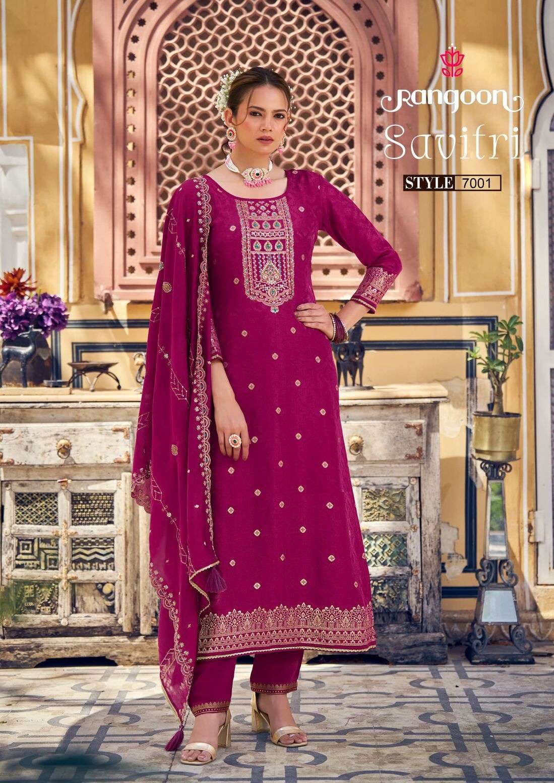 SAVITRI BY RANGOON IN PURE DOLA RUSSIAN JACQUARD WITH KHATLI HAND WORK 