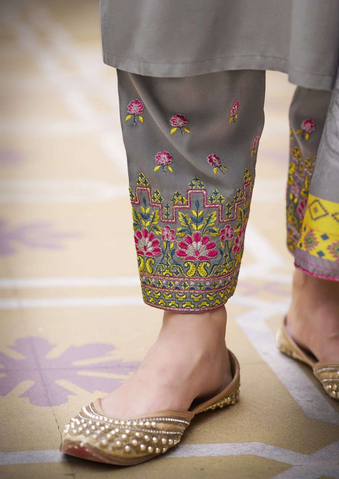 VIDISHA VOL-10 BY KARISSA IN PREMIUM LIVE RAYON WITH 3 PCS CONCEPT WITH HAND WORK