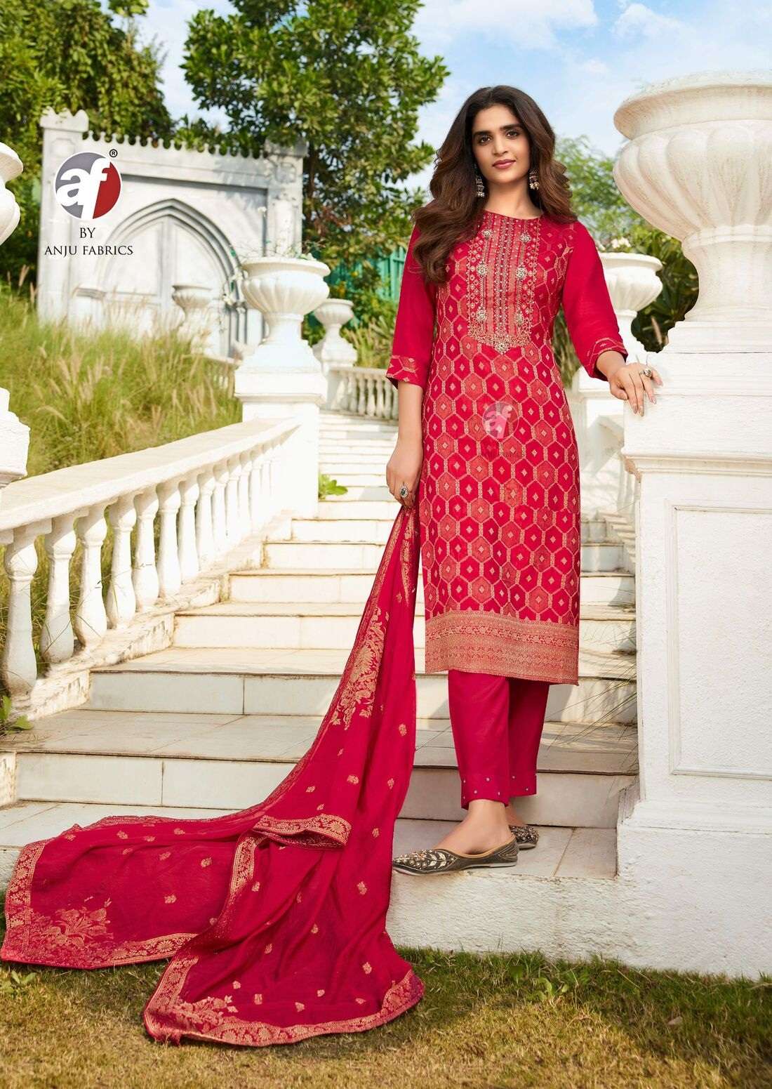 ZARI BY ANJU FABRICS IN PURE DOLA SILK WITH JACQUARD KURTI PANT WITH DUPATTA  