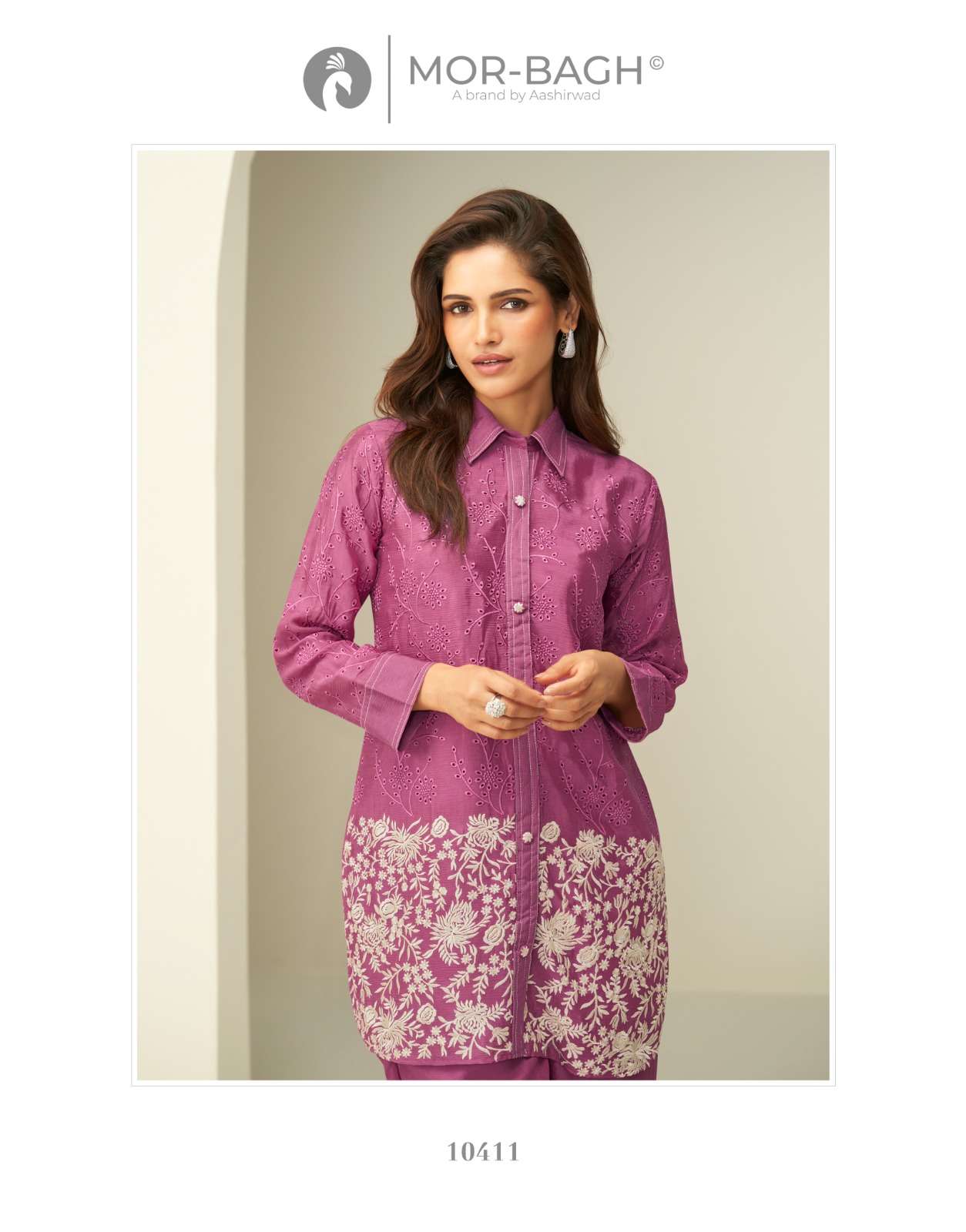 AMULAYA BY AASHIRWAD CREATION IN PREMIUM CHINON SILK WITH EMBROIDERY WORK 