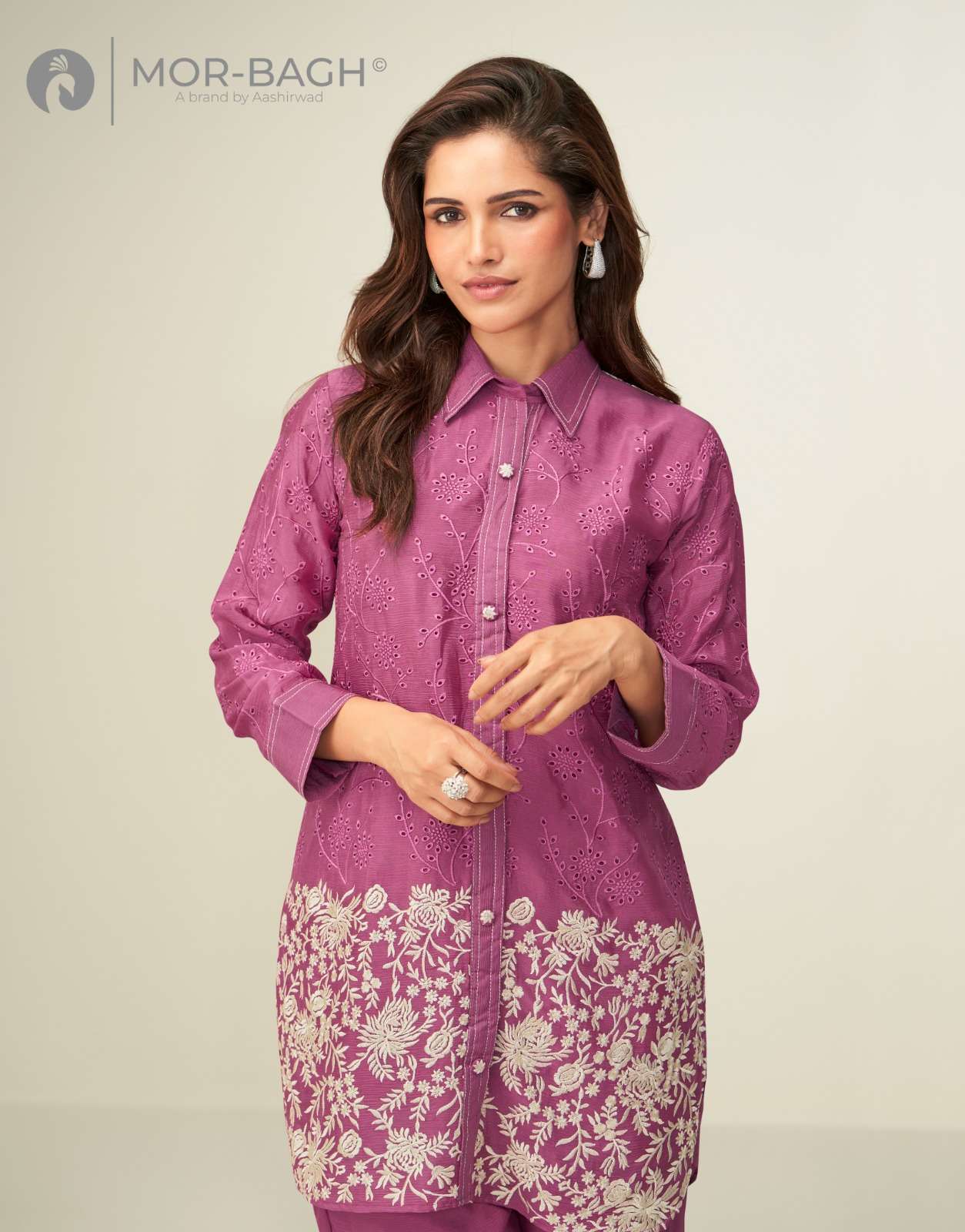 AMULAYA BY AASHIRWAD CREATION IN PREMIUM CHINON SILK WITH EMBROIDERY WORK 