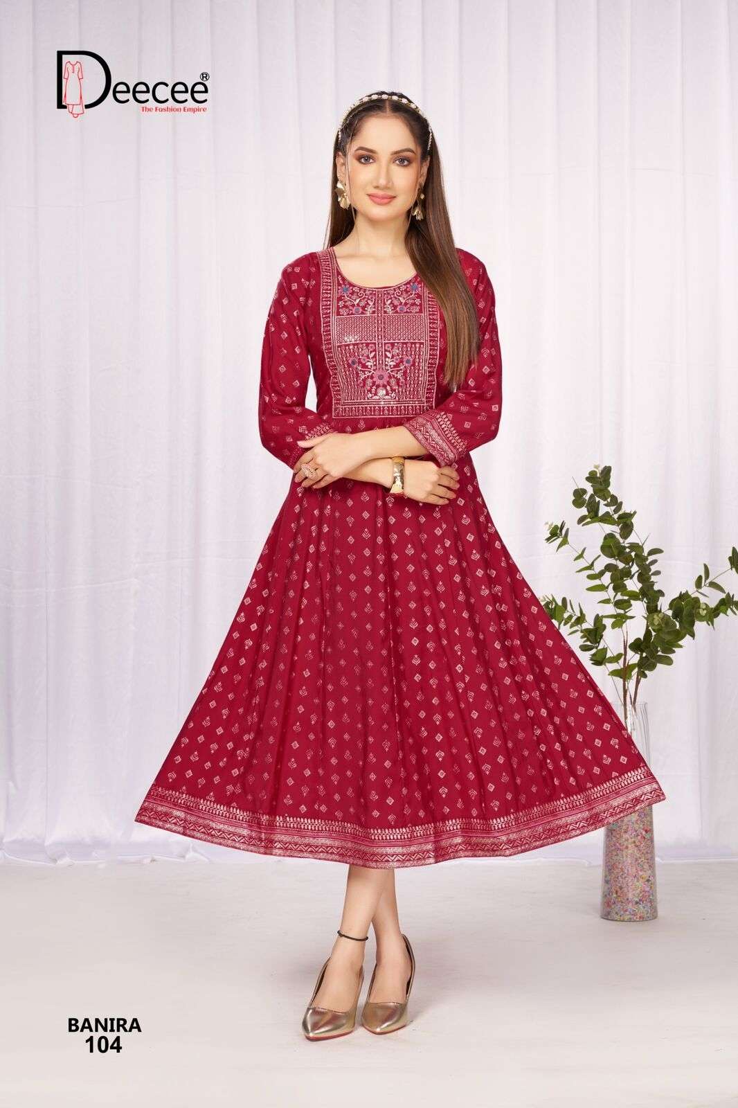 BANIRA BY DEECEE IN ROMAN SILK FOIL SCREEN PRINT FABRIC WITH INNER AND EMBROIDERY 