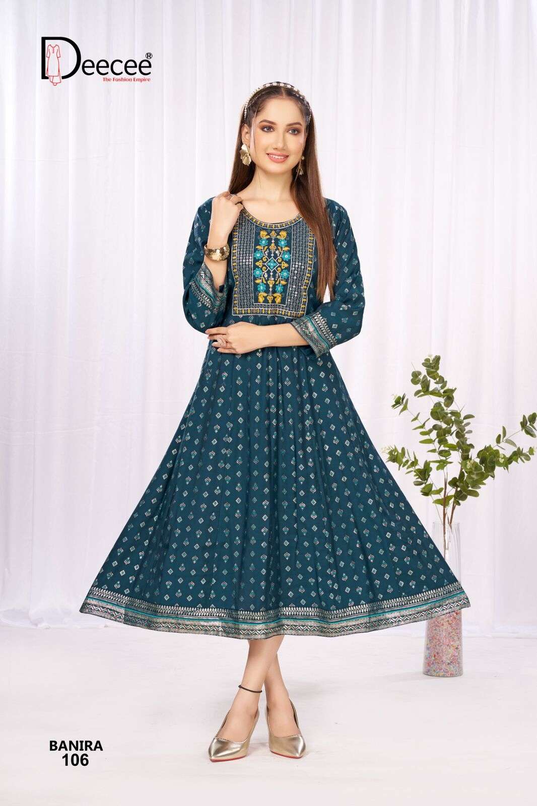 BANIRA BY DEECEE IN ROMAN SILK FOIL SCREEN PRINT FABRIC WITH INNER AND EMBROIDERY 